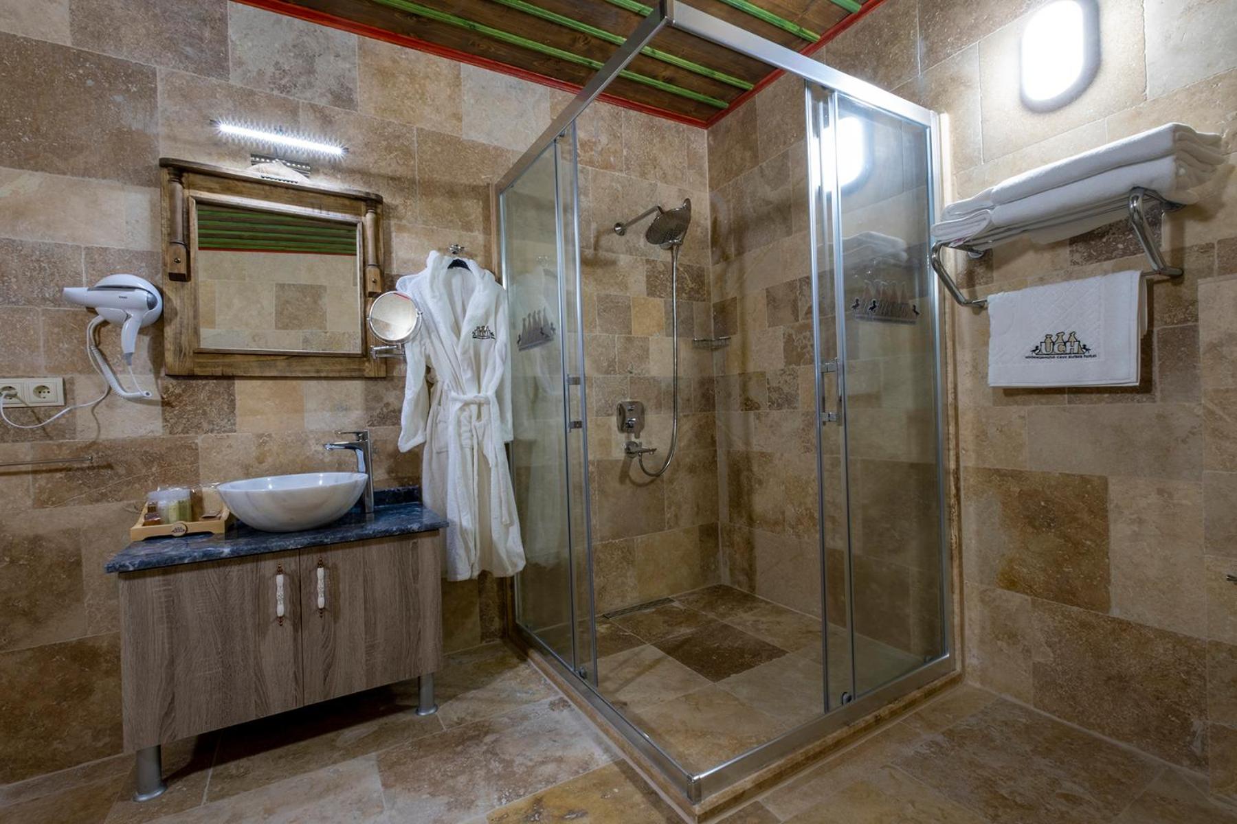 Queen Room - Photo 5