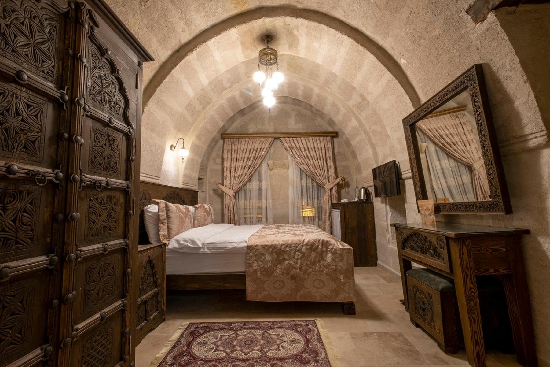 Deluxe Queen Room - Photo 4