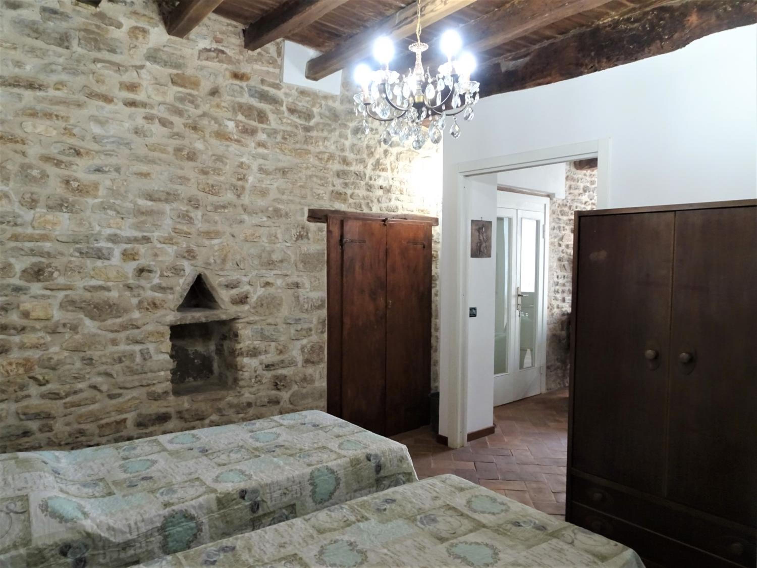 One-Bedroom Apartment - Photo 8