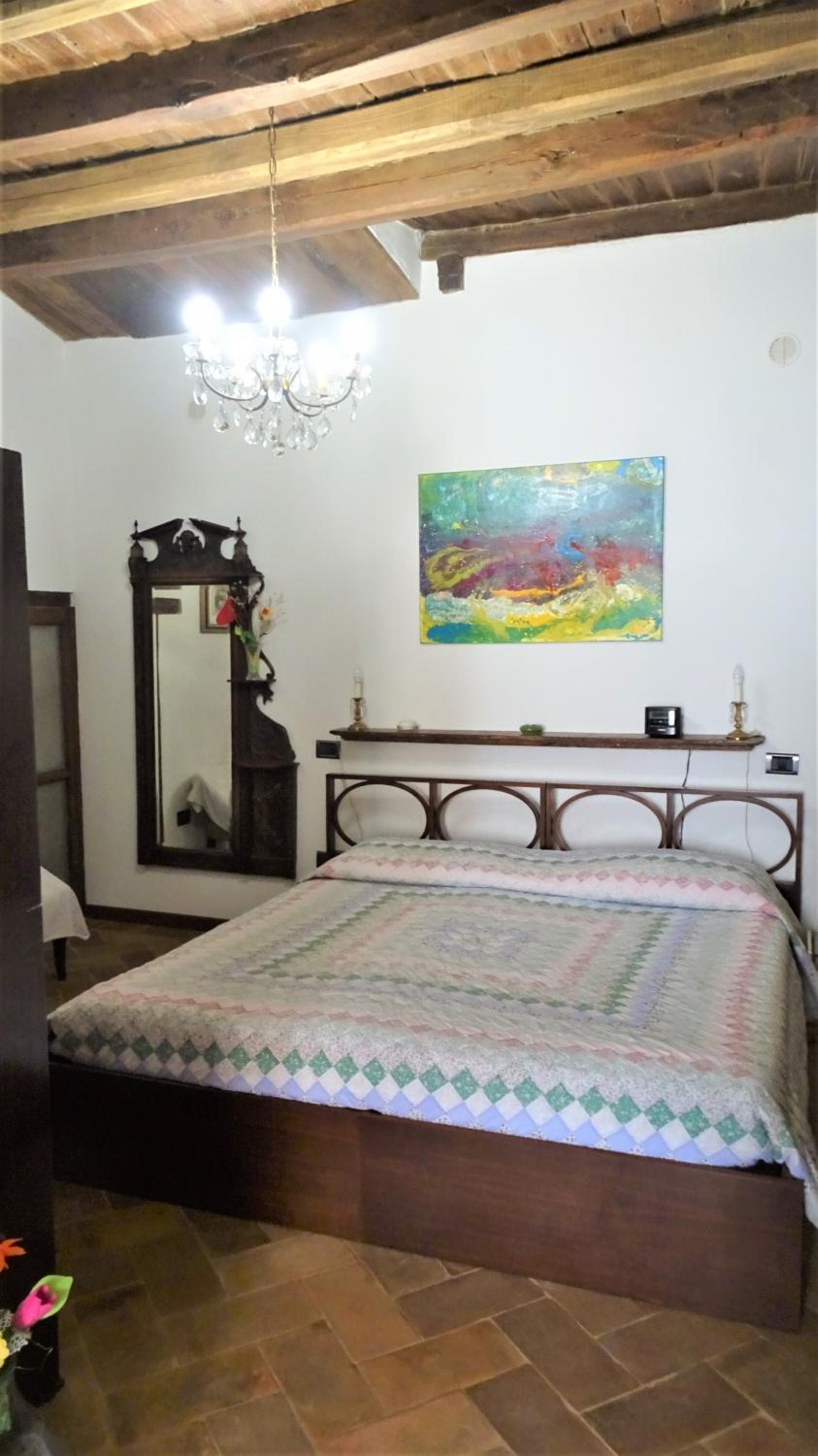 One-Bedroom Apartment - Photo 1