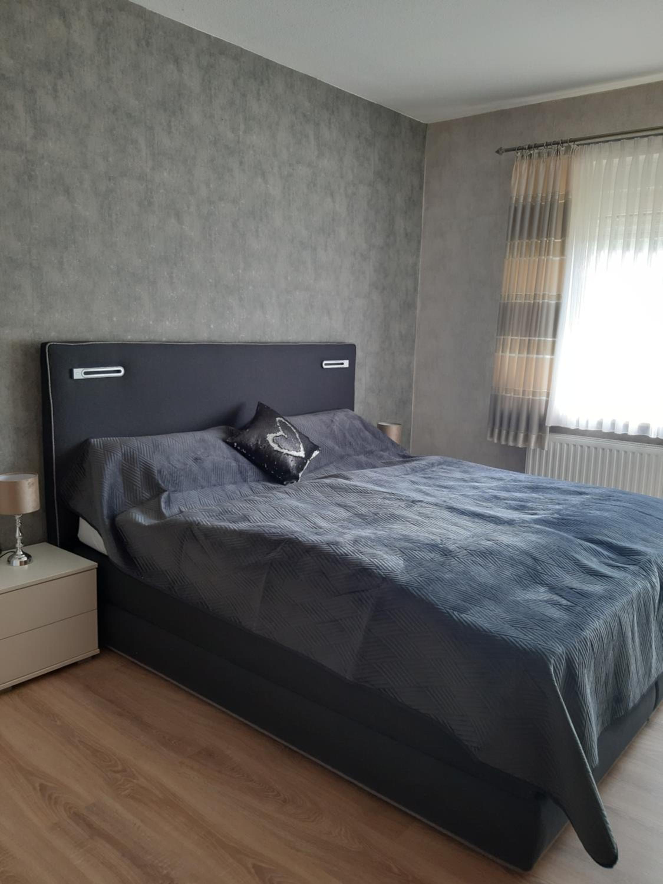 One-Bedroom Apartment - Photo 21