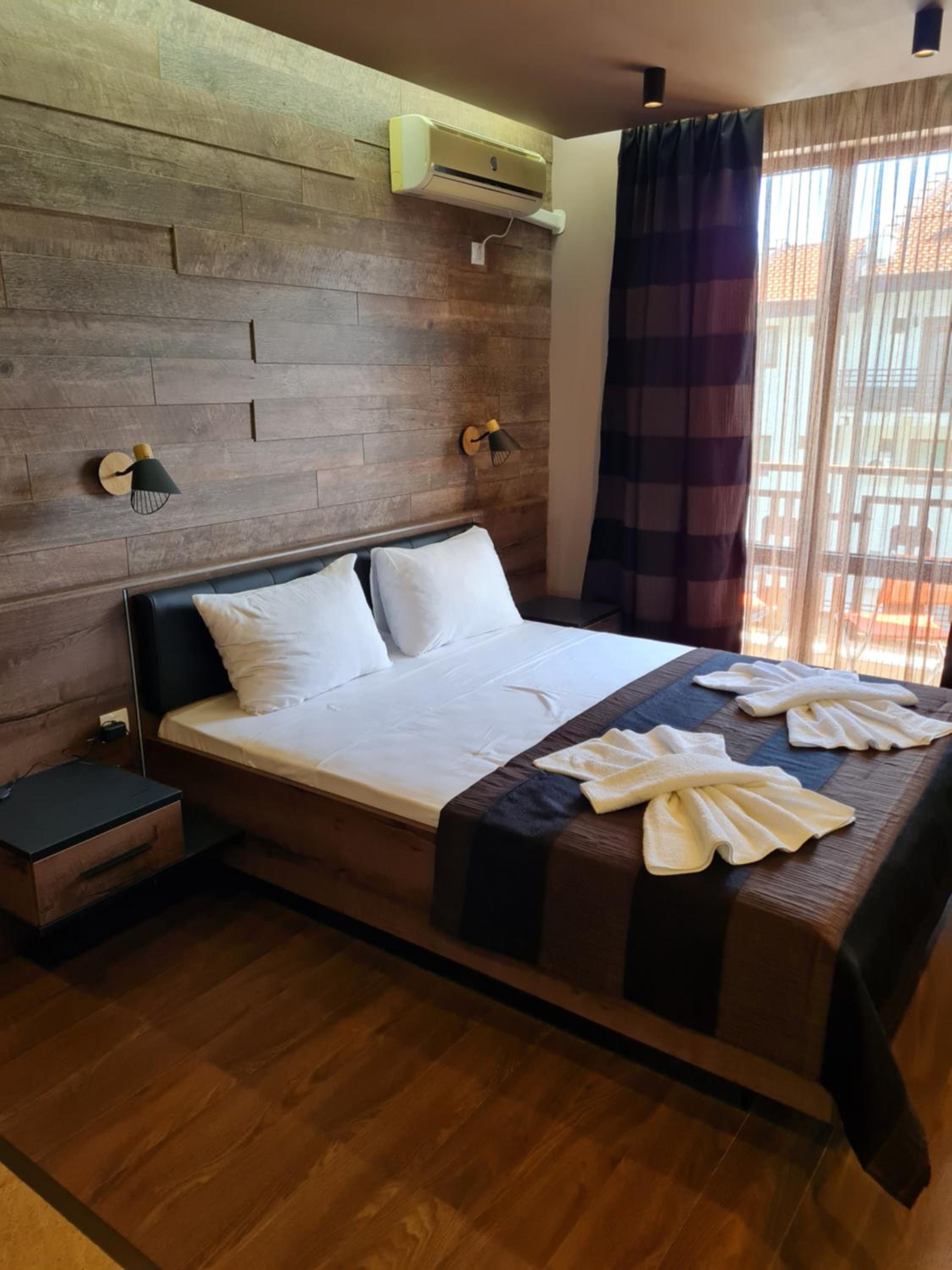 One-Bedroom Apartment - Photo 24