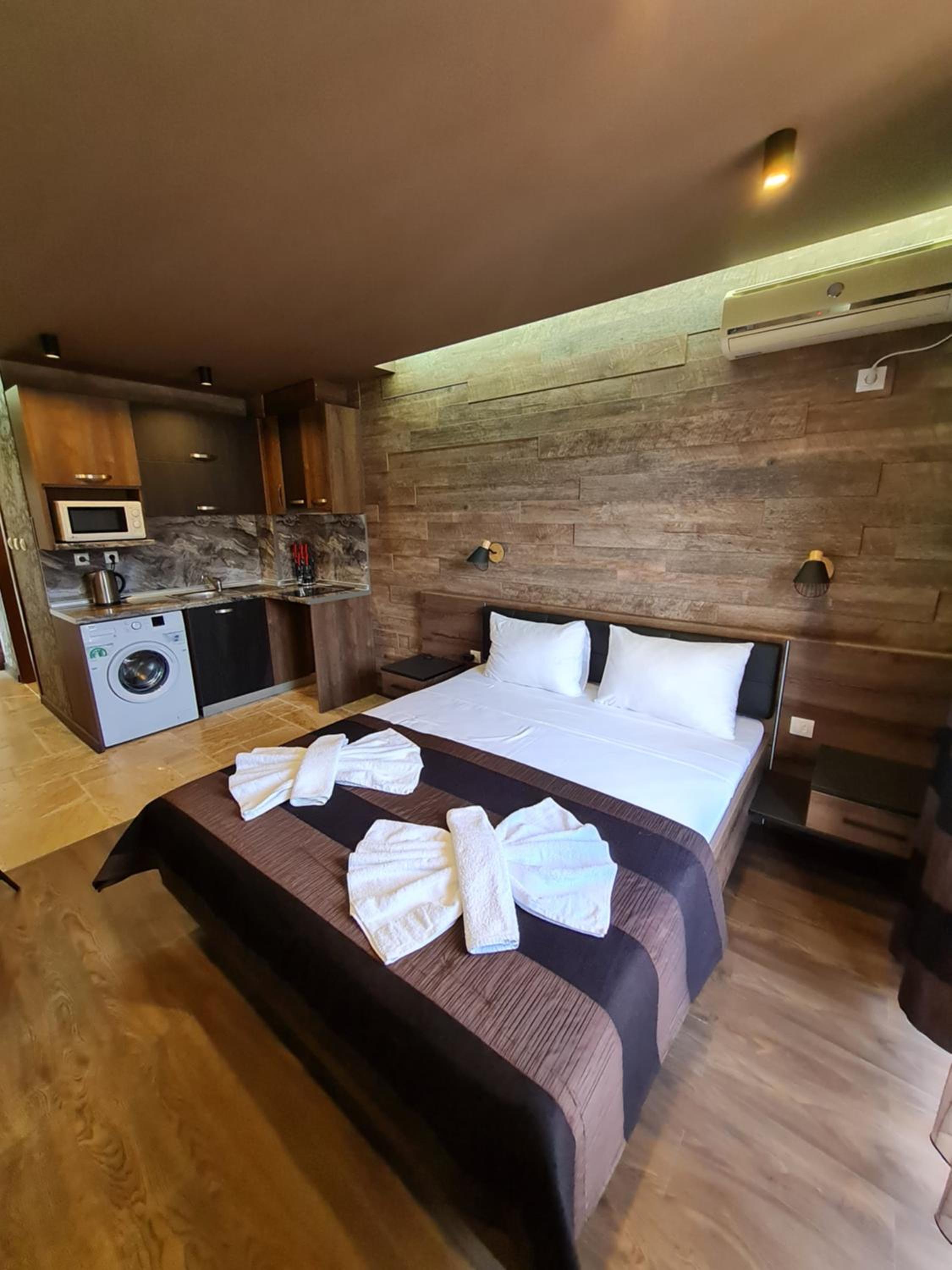 One-Bedroom Apartment - Photo 25