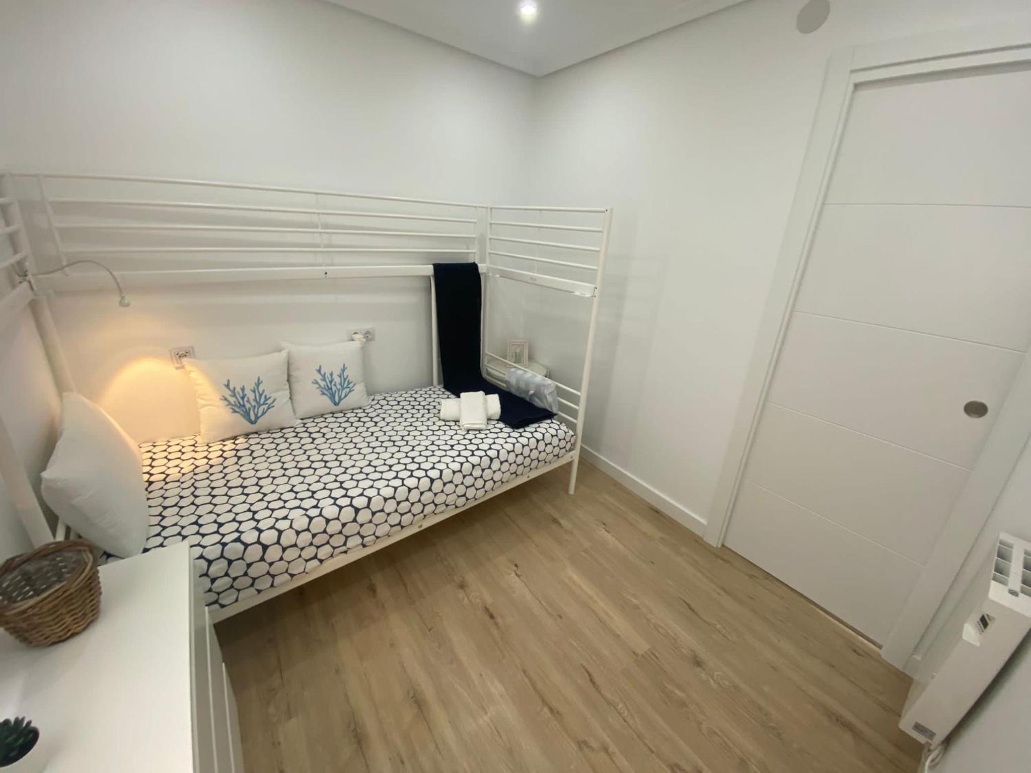Apartment - Photo 19