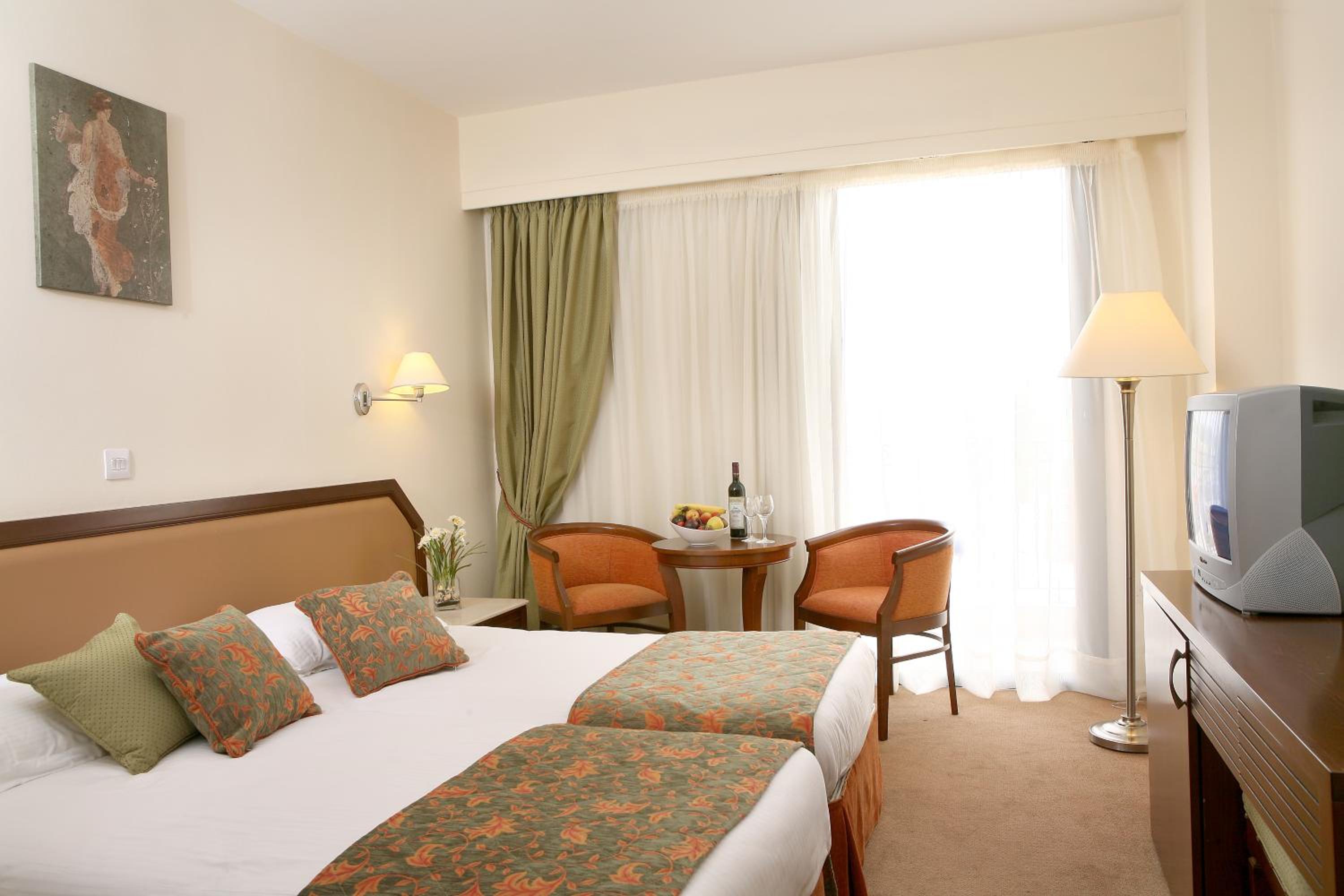 Standard Double or Twin Room with Inland View - Photo 4