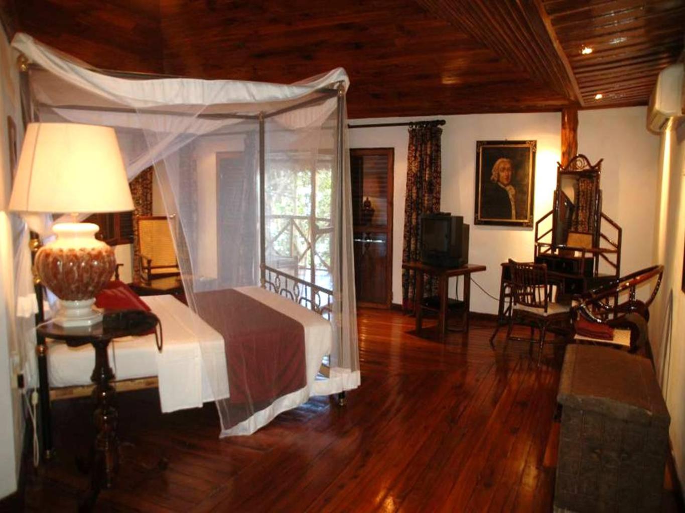 Suite with Spa Bath