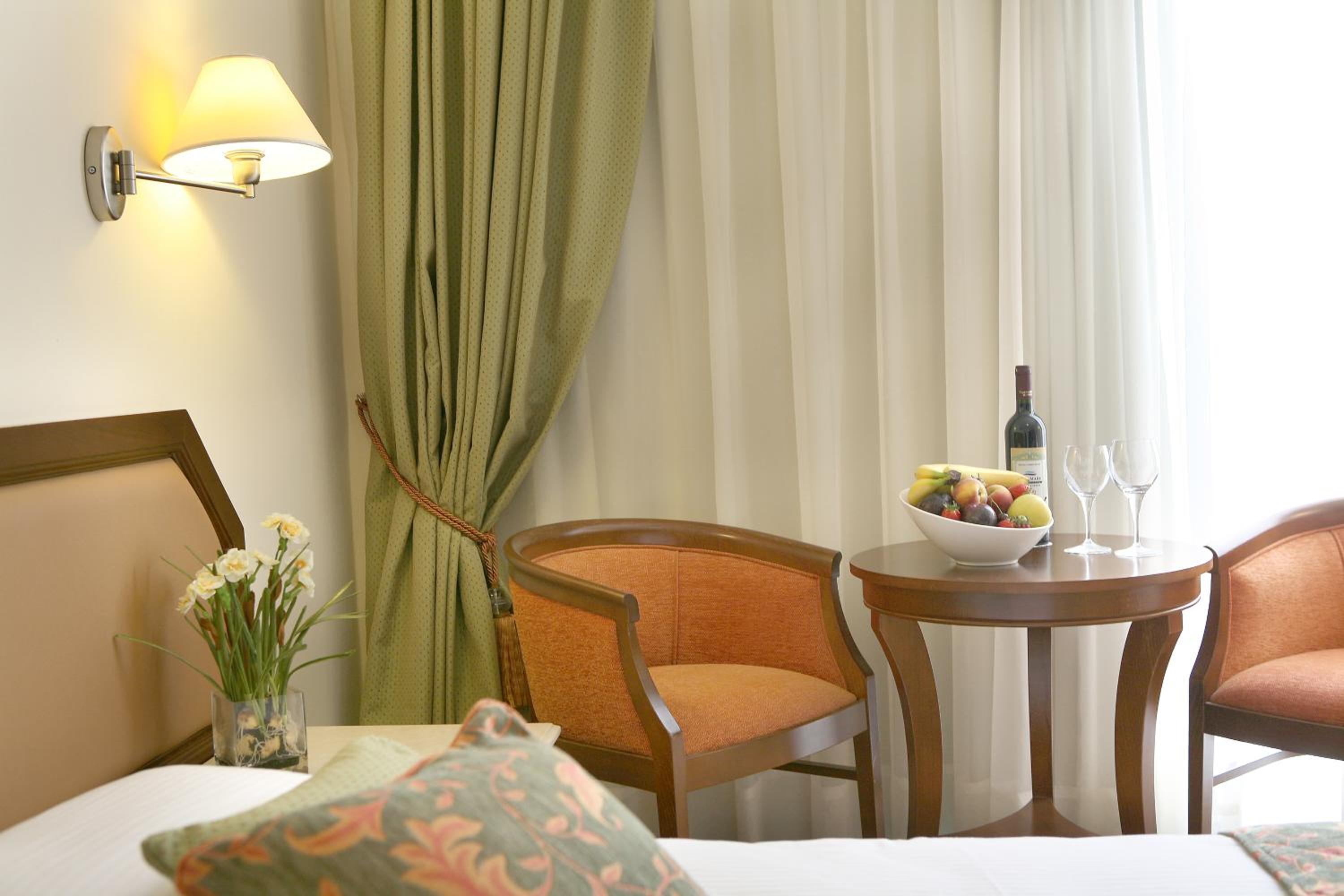 Standard Double or Twin Room with Inland View - Photo 5