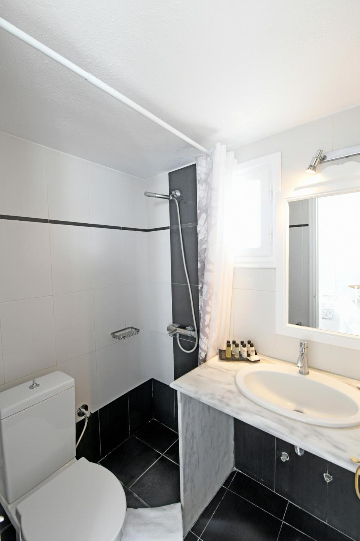 Superior Double Room - Photo 2