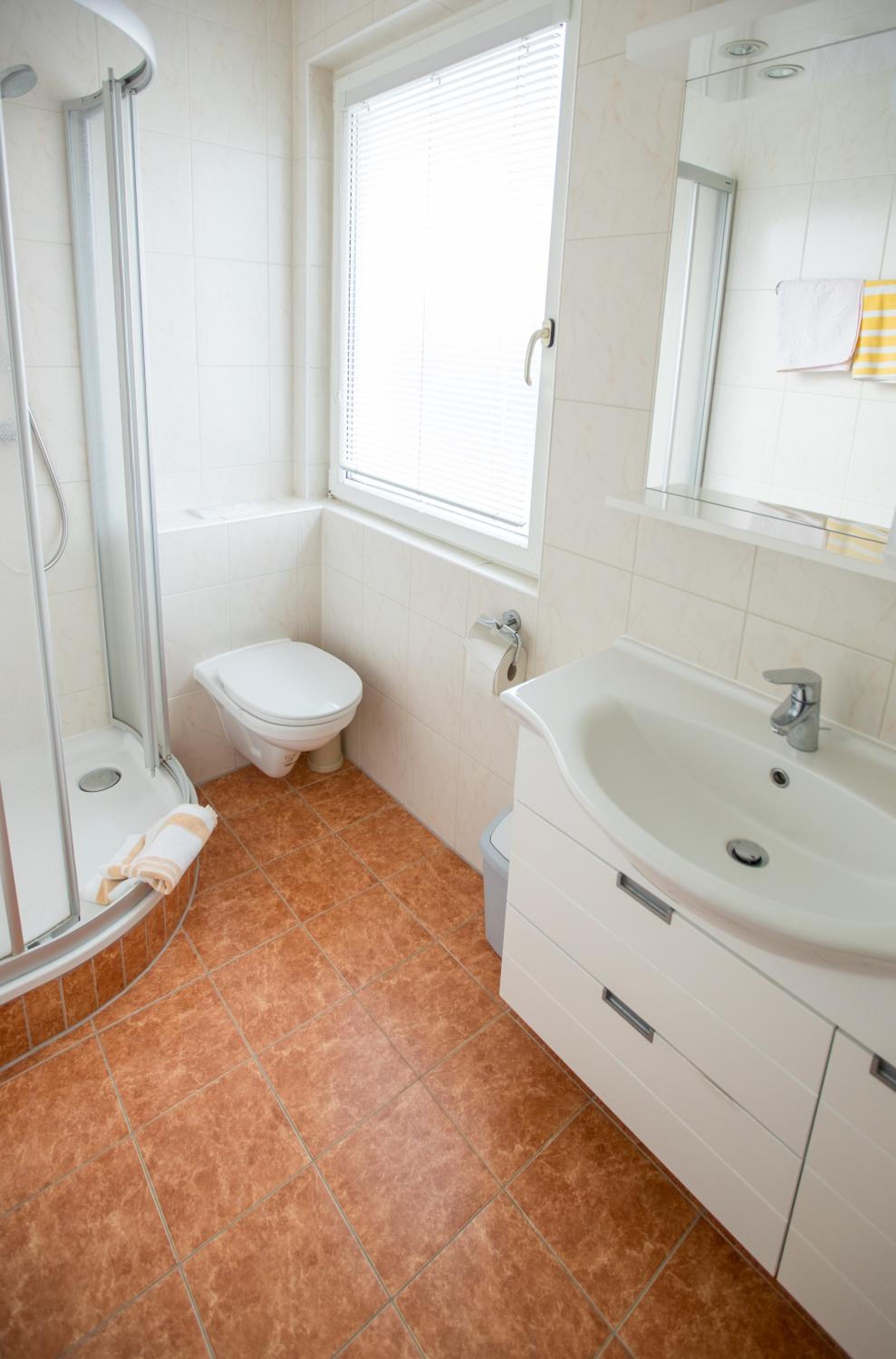 Double Room with Garden View - Photo 3