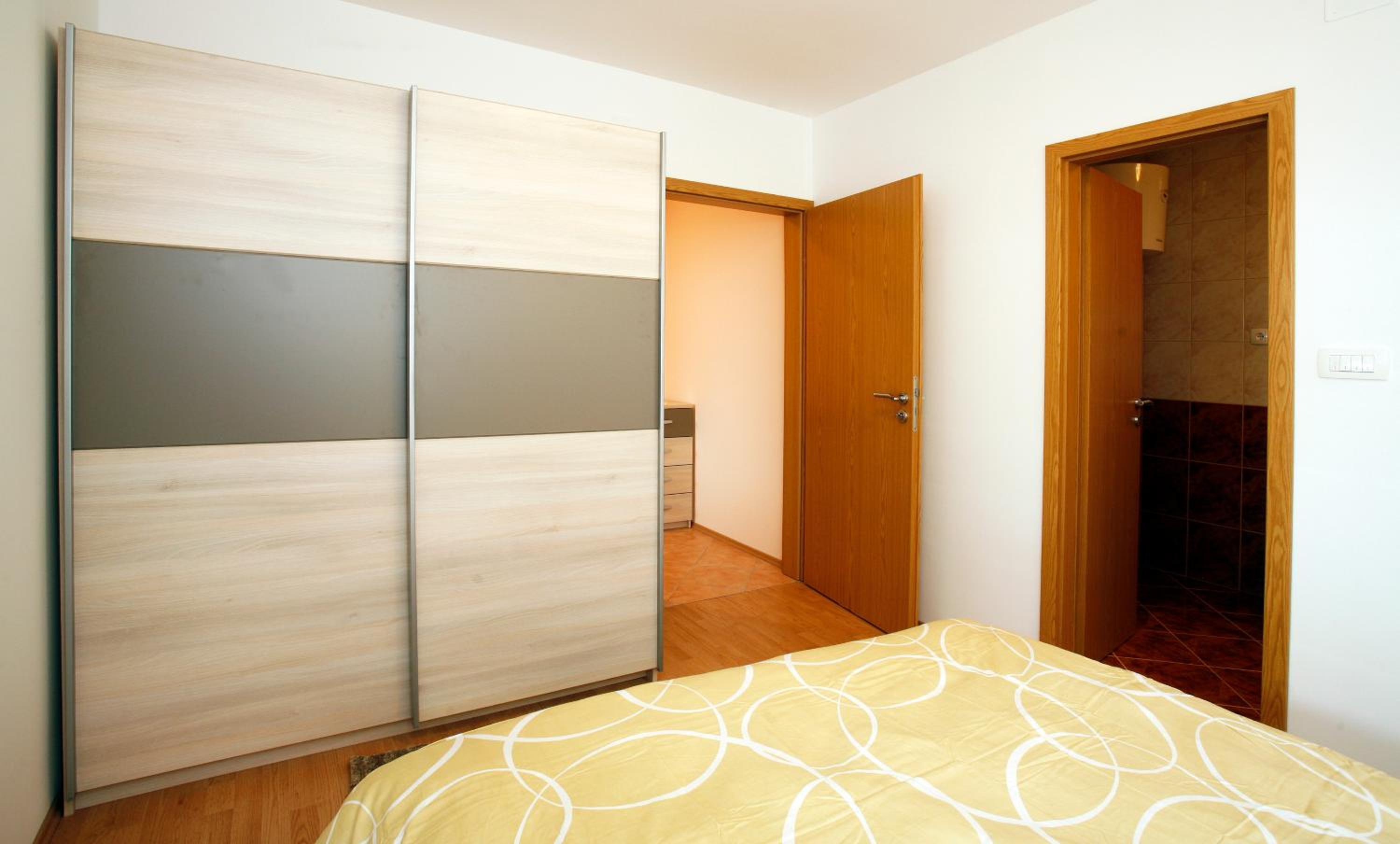 One-Bedroom Apartment with Garden View