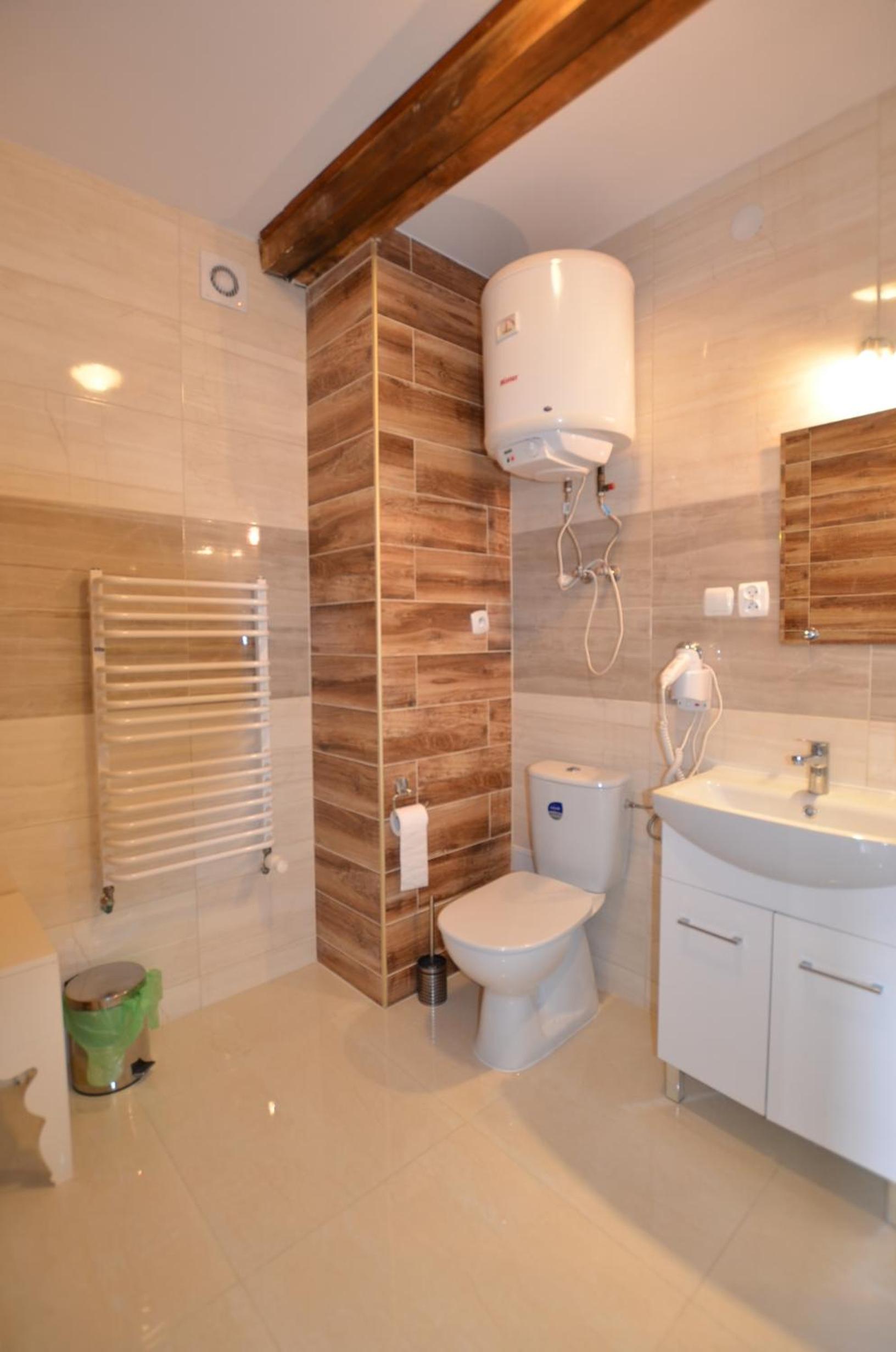Quadruple Room - Photo 4
