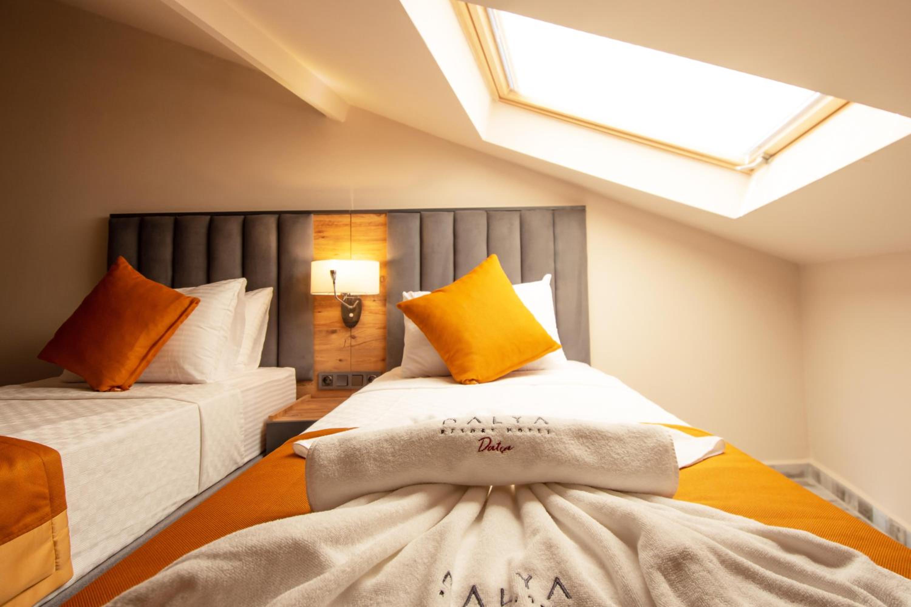 Economy Twin Room - Photo 5