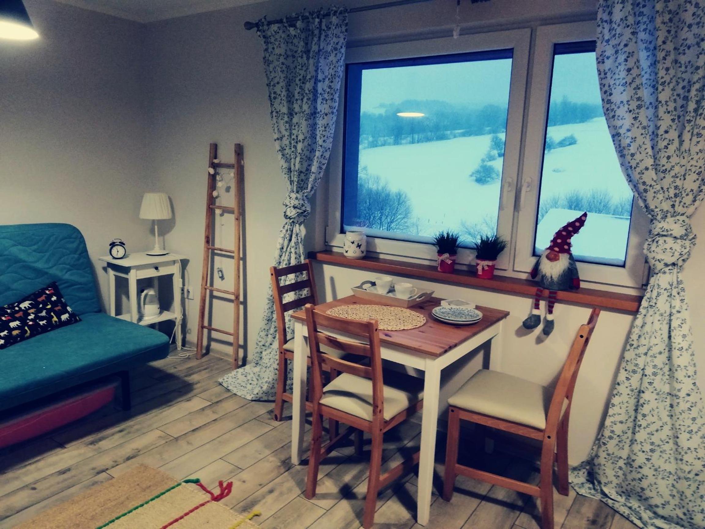 Family Room - Photo 17