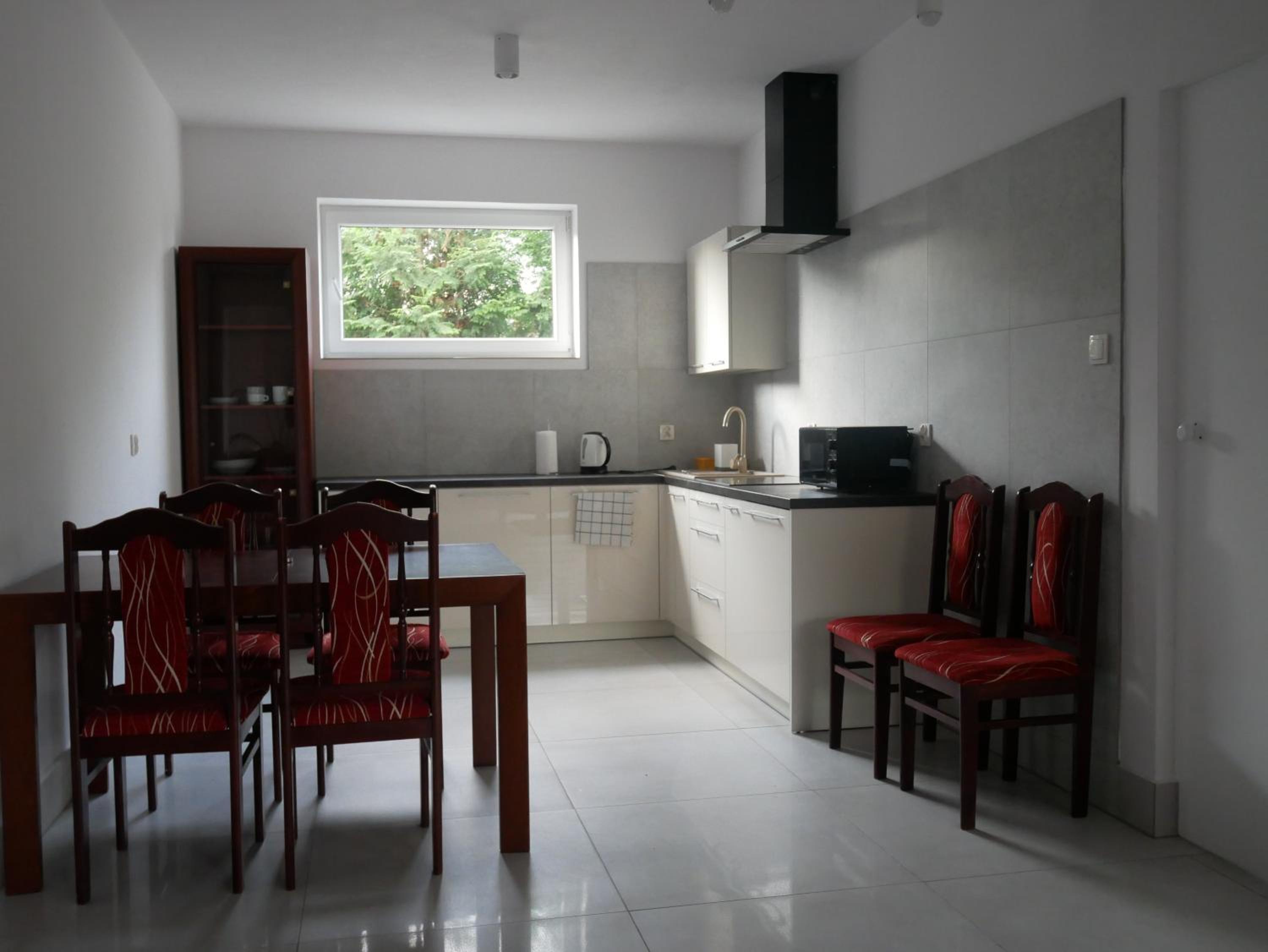 Apartment with Balcony photo 2