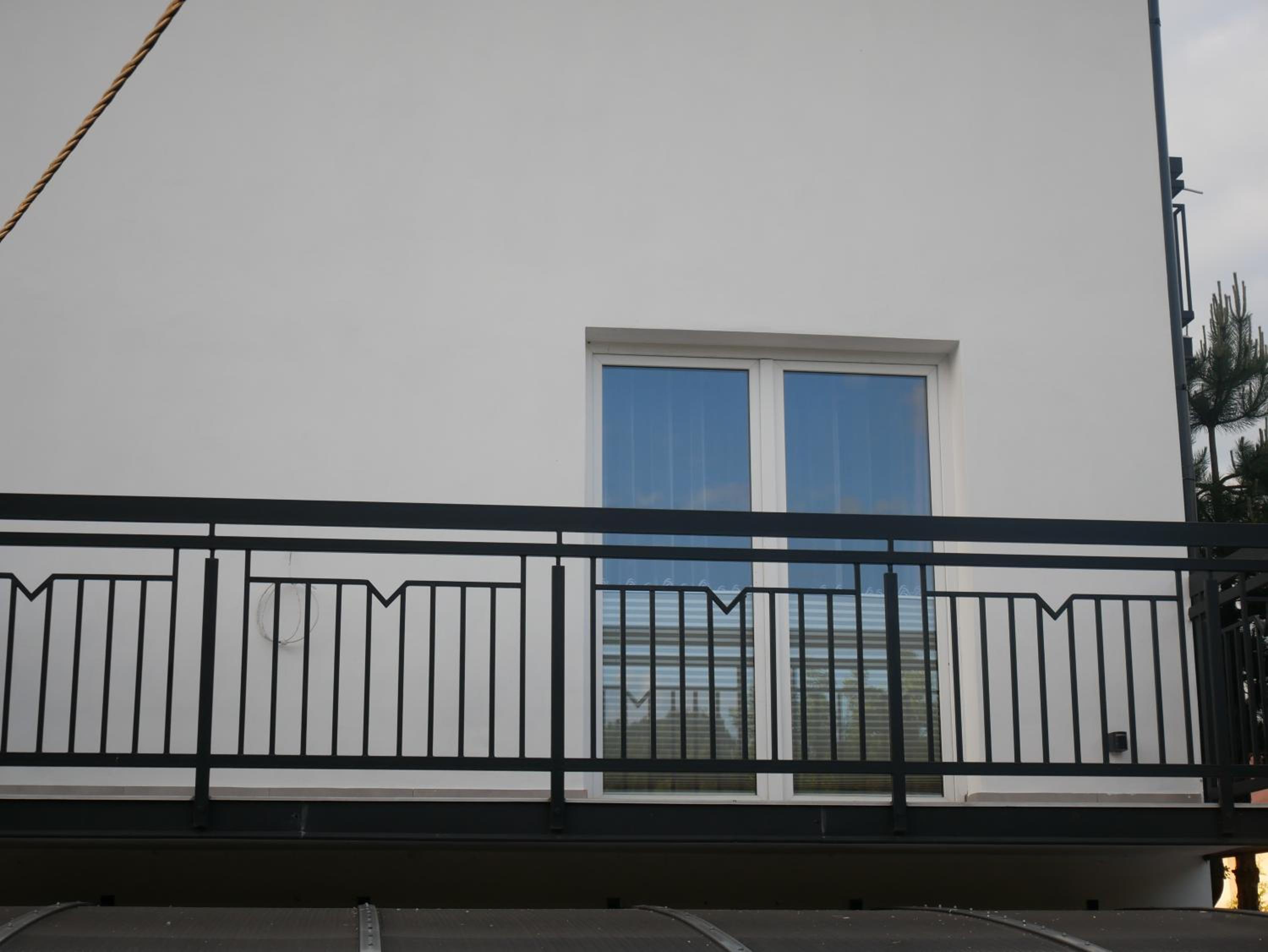 Apartment with Balcony photo 3