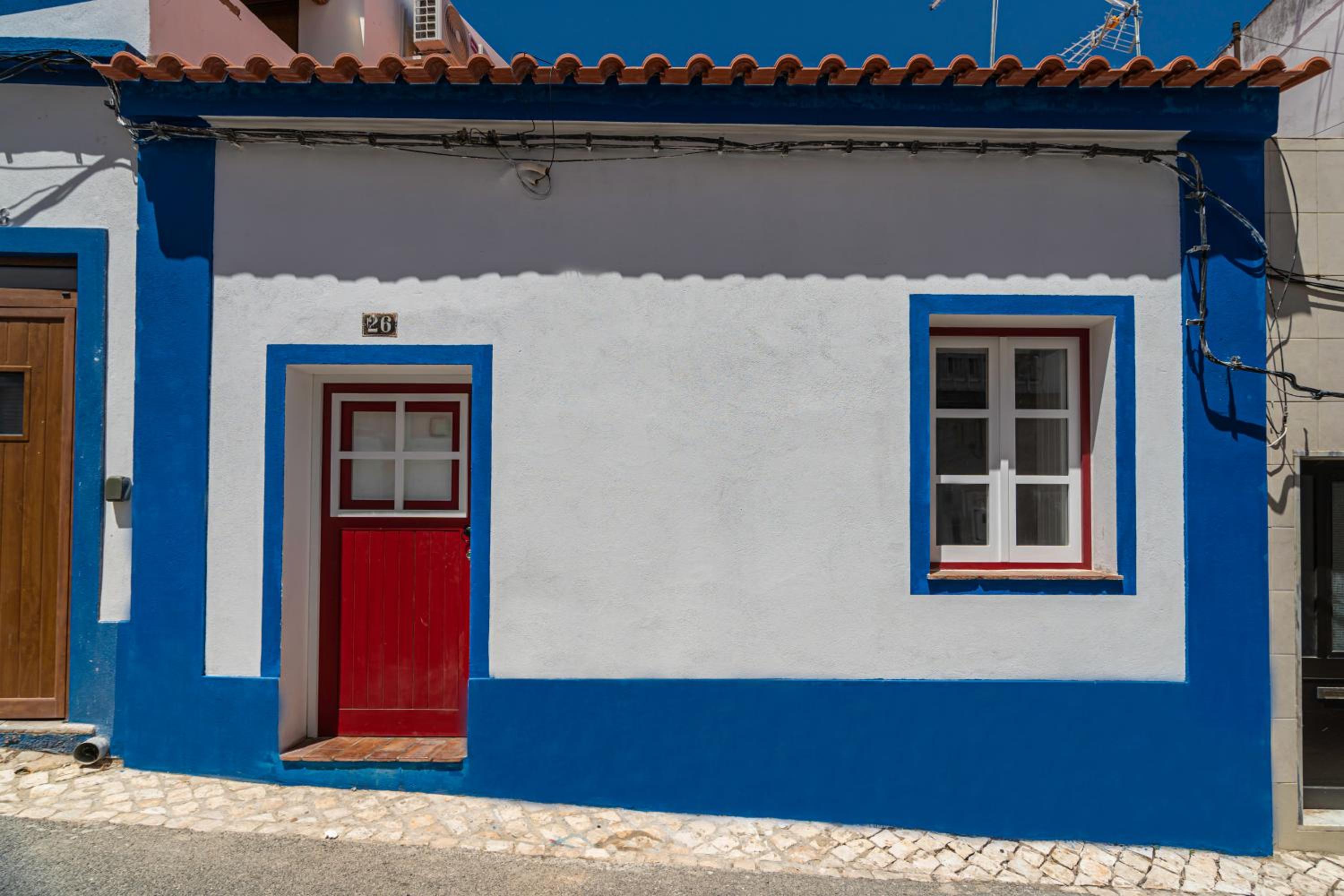 Two-Bedroom House - Photo 26
