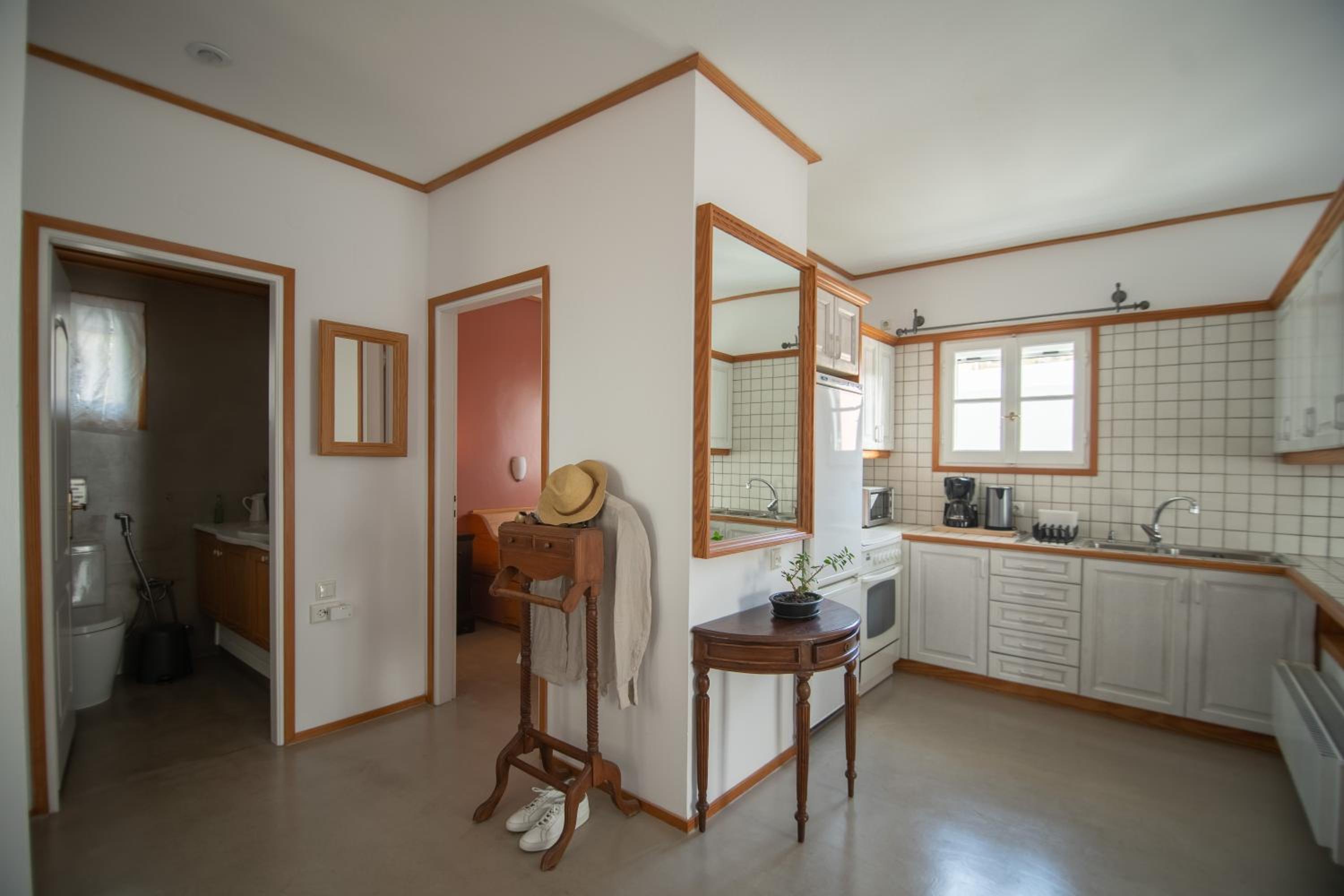 Apartment with Balcony photo 3