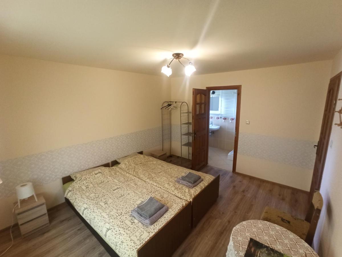 Double Room with Private Bathroom photo 3