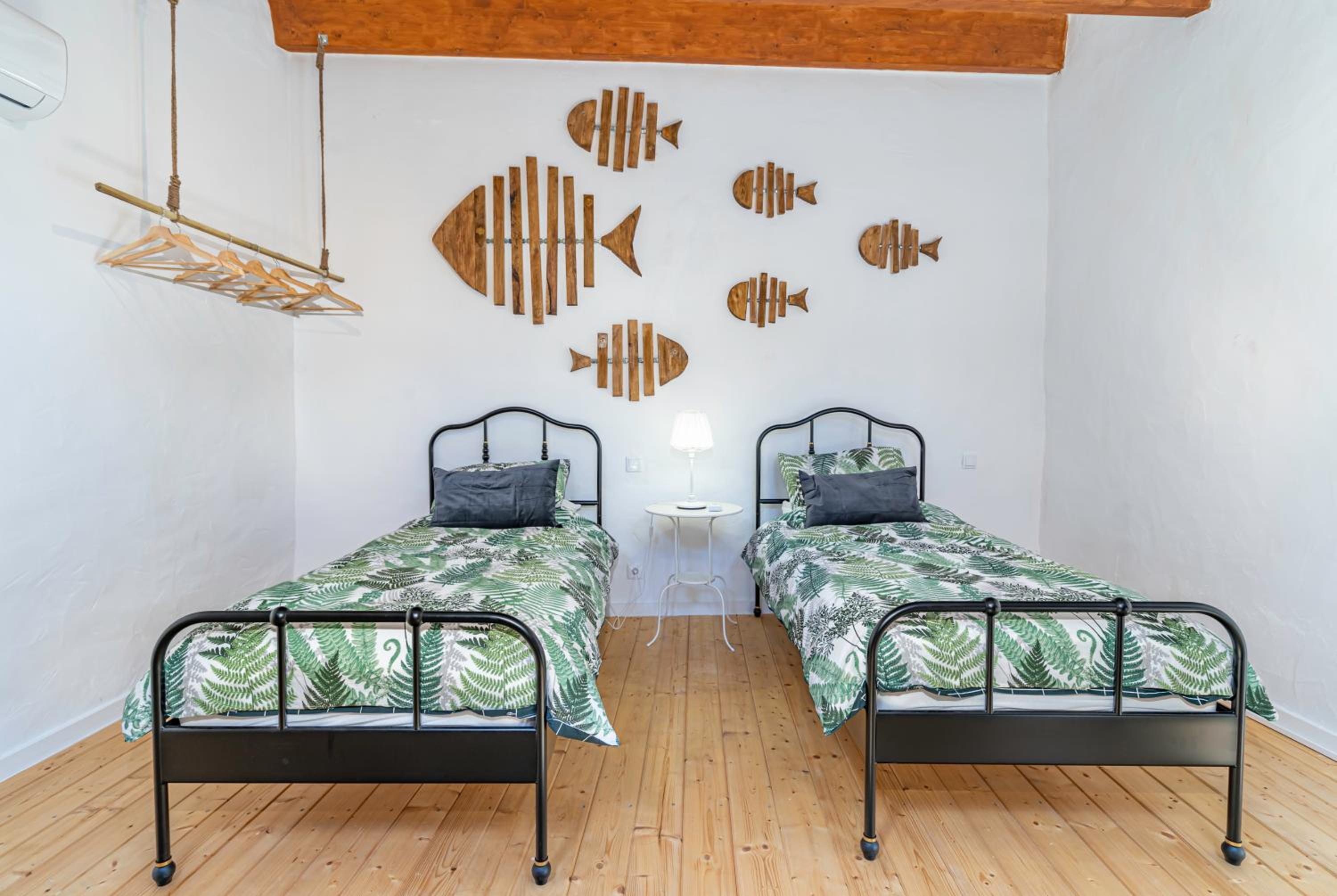 Two-Bedroom House - Photo 9