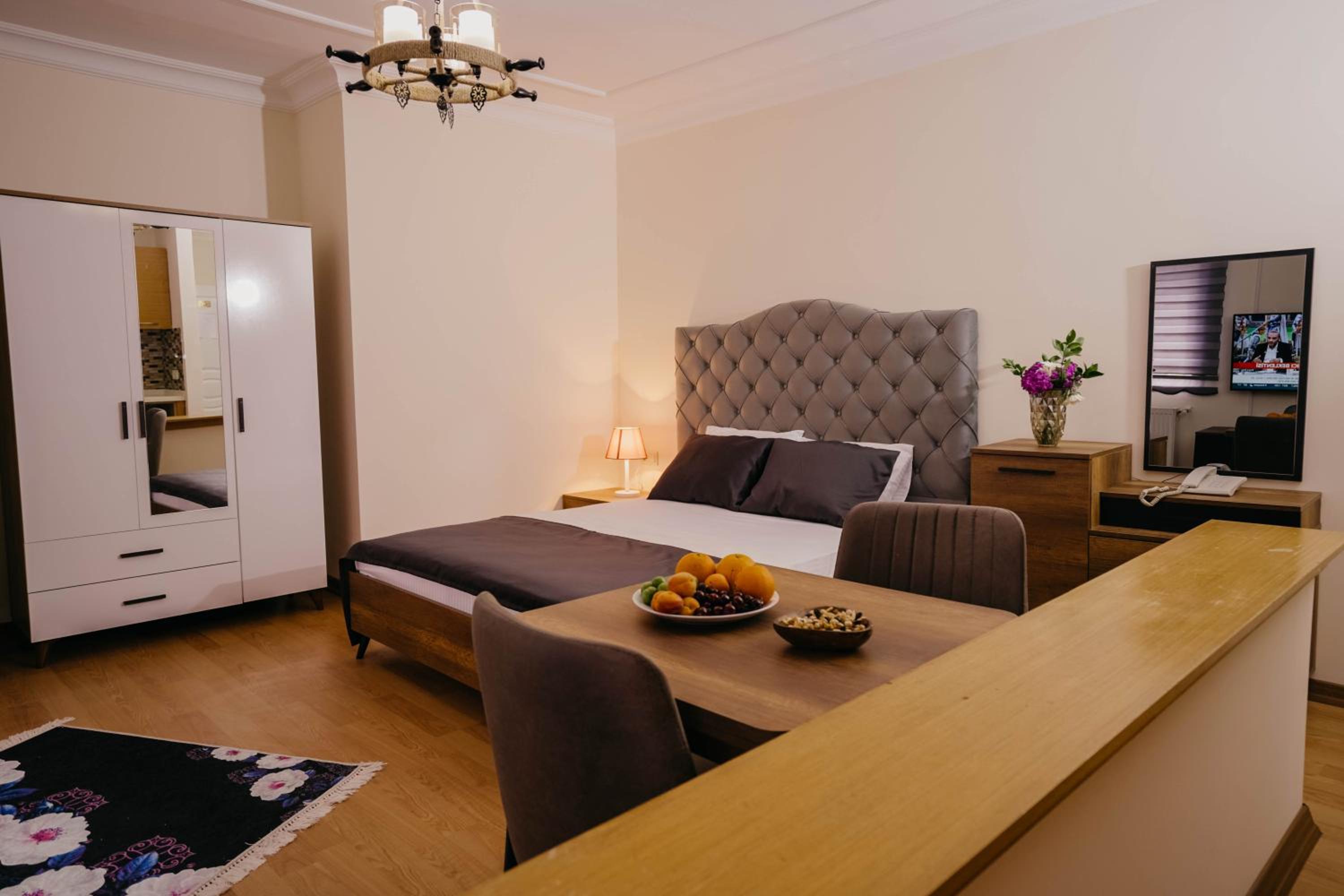 Deluxe Double Room (2 Adults + 1 Child) photo 3