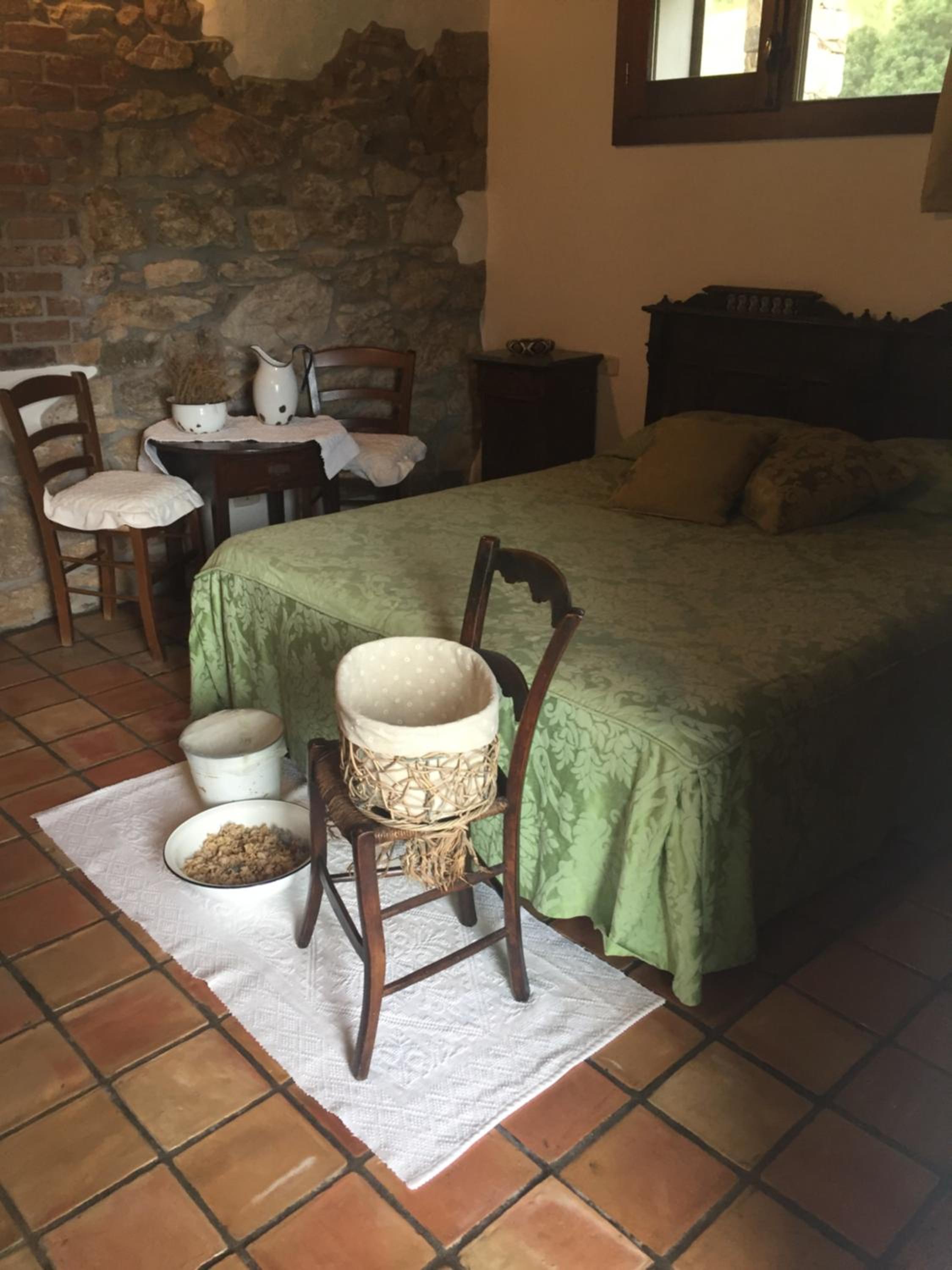 Double Room with Shared Bathroom photo 2