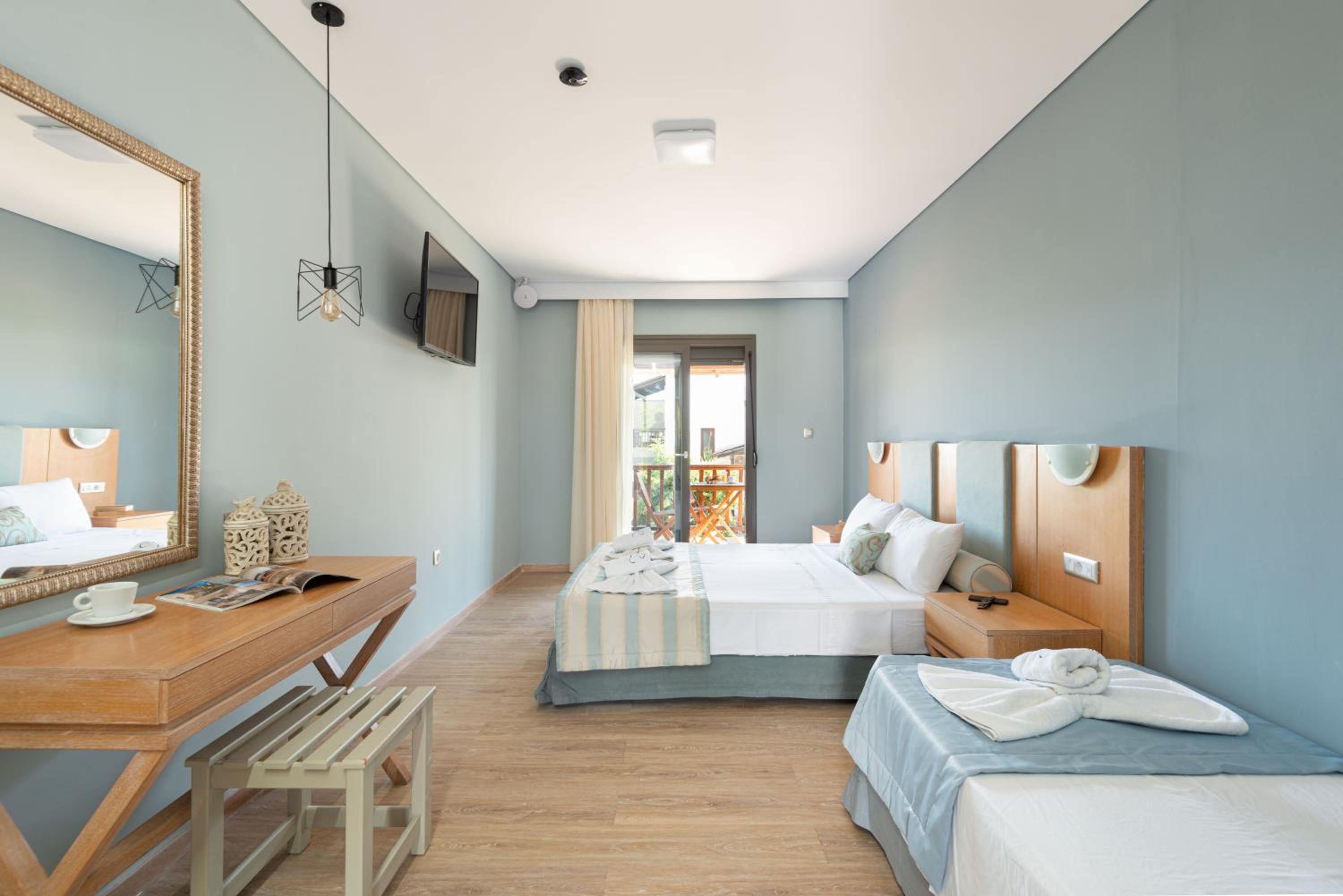 Standard Triple Room photo 3