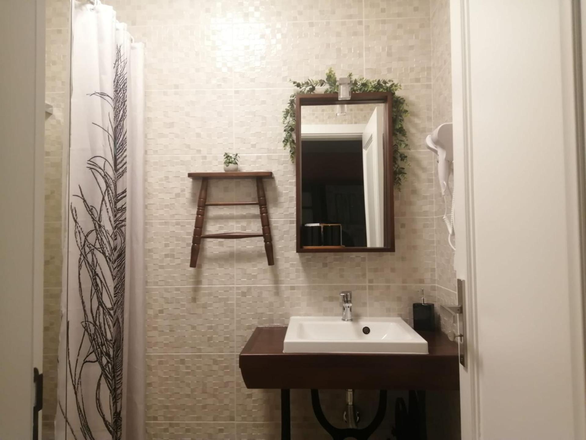 Double Room with Mountain View - Photo 8