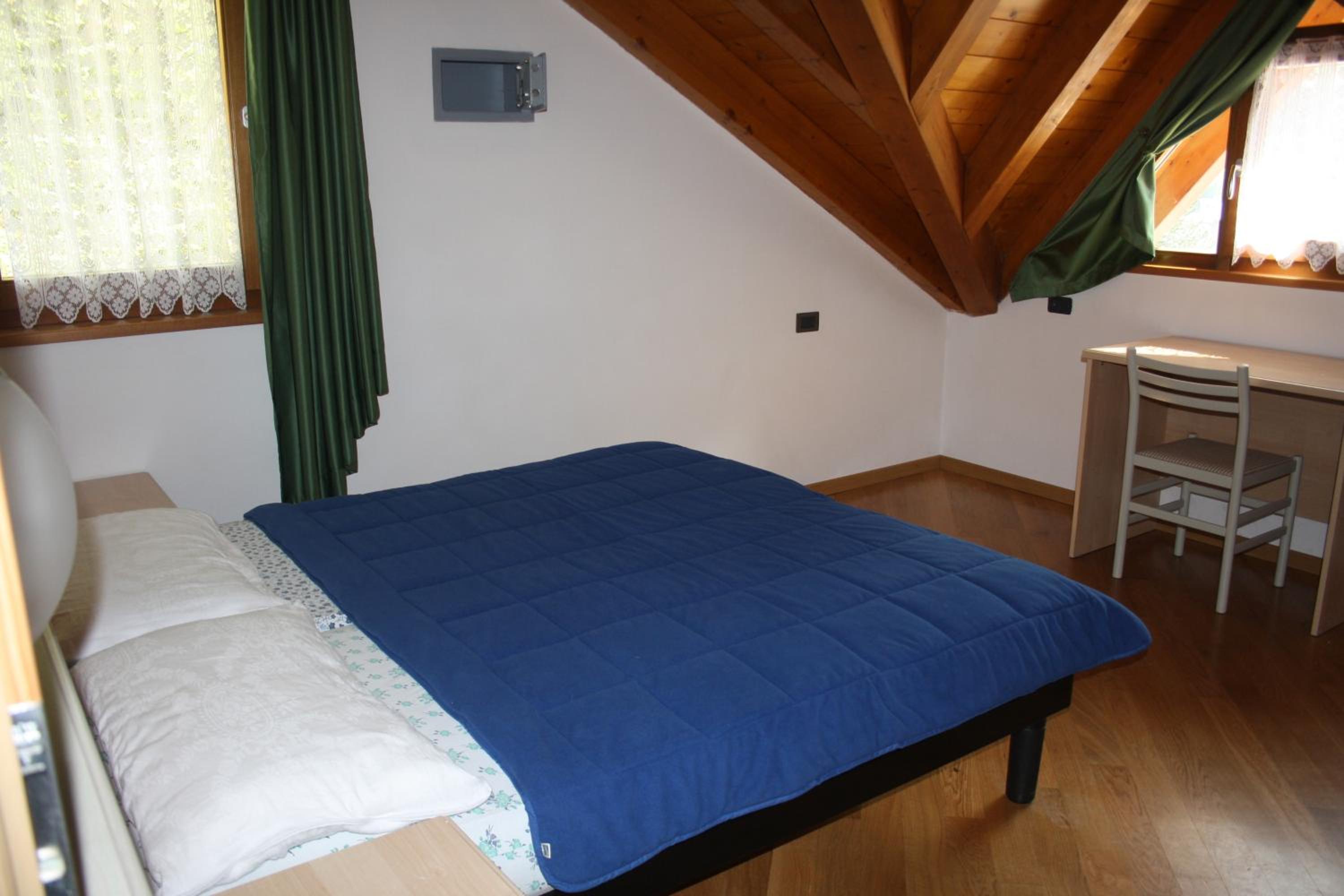 One-Bedroom Apartment - Attic
