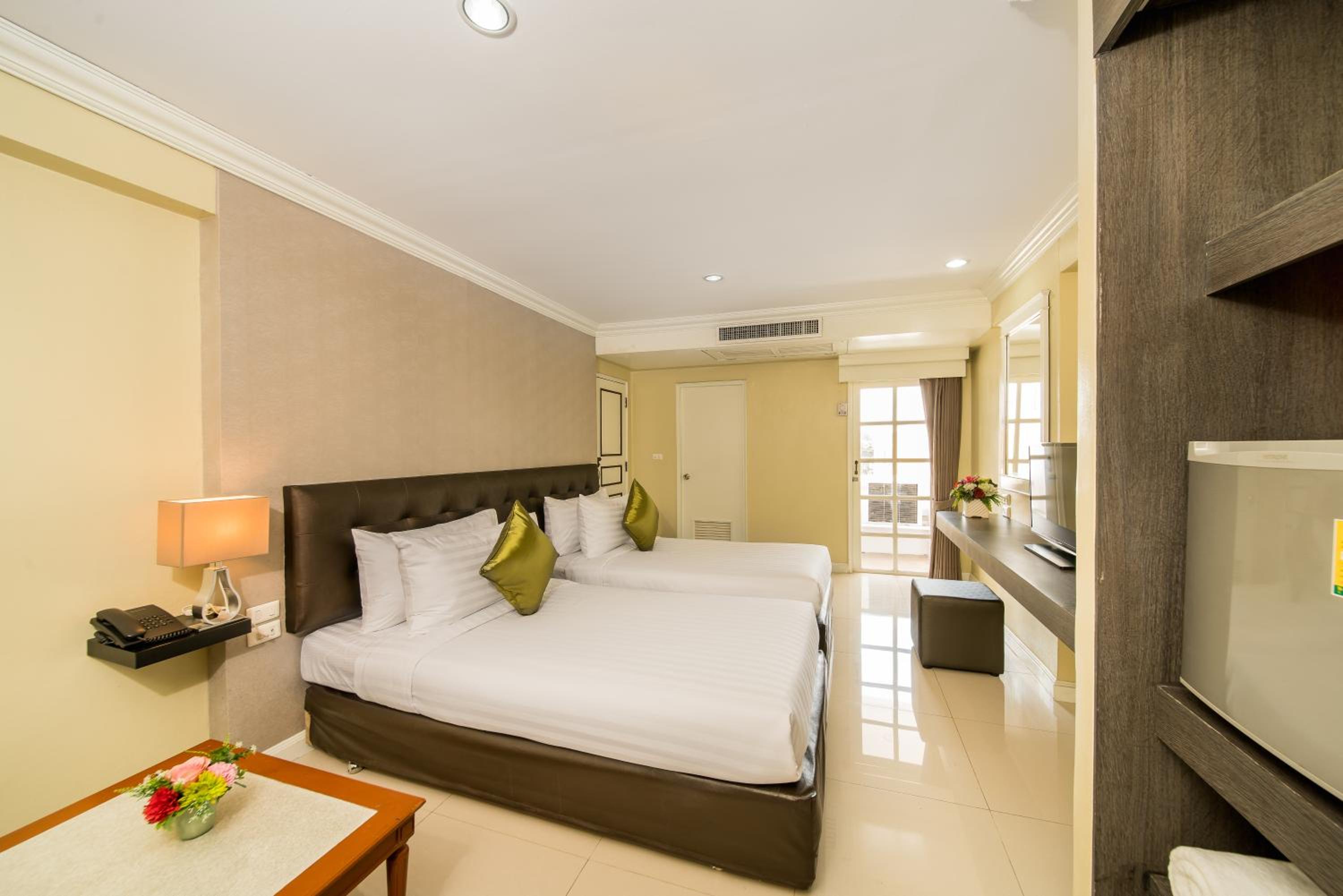 Deluxe Double or Twin Room photo 2