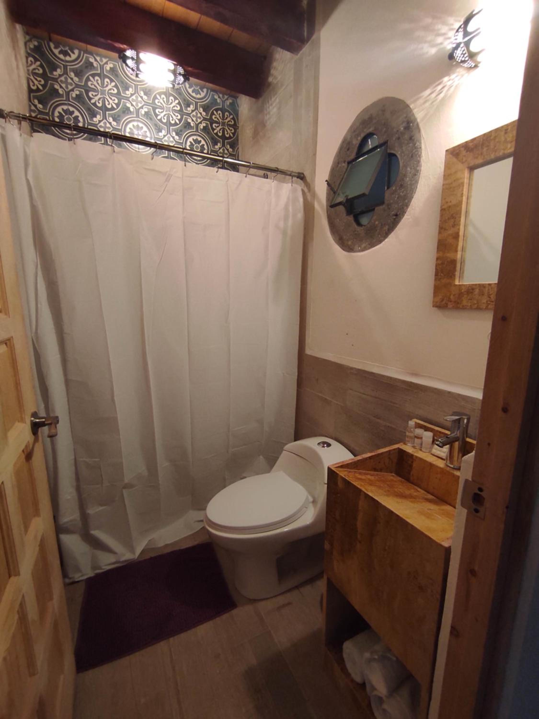 Twin Room with Balcony - Photo 13