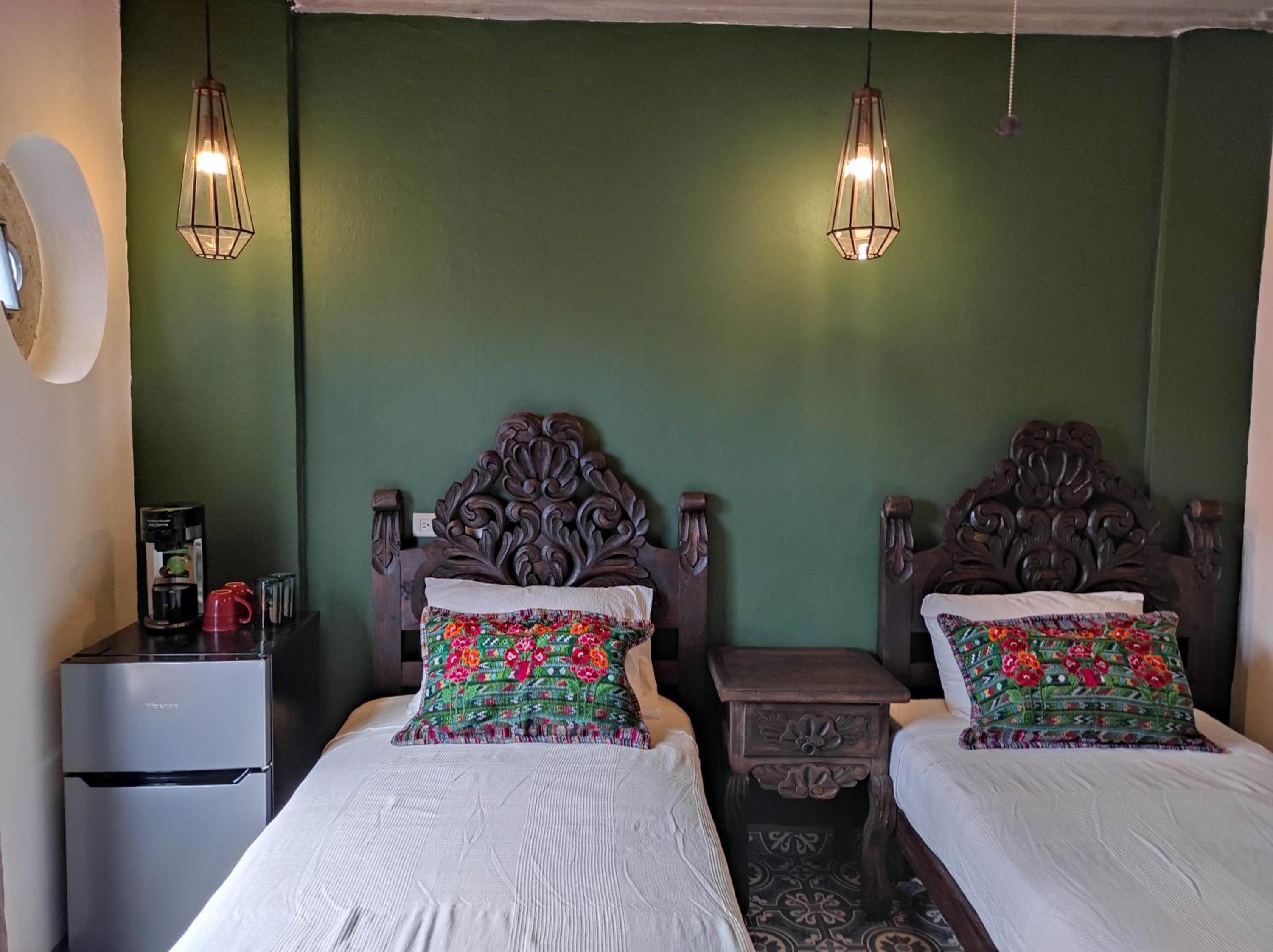 Twin Room with Balcony - Photo 6