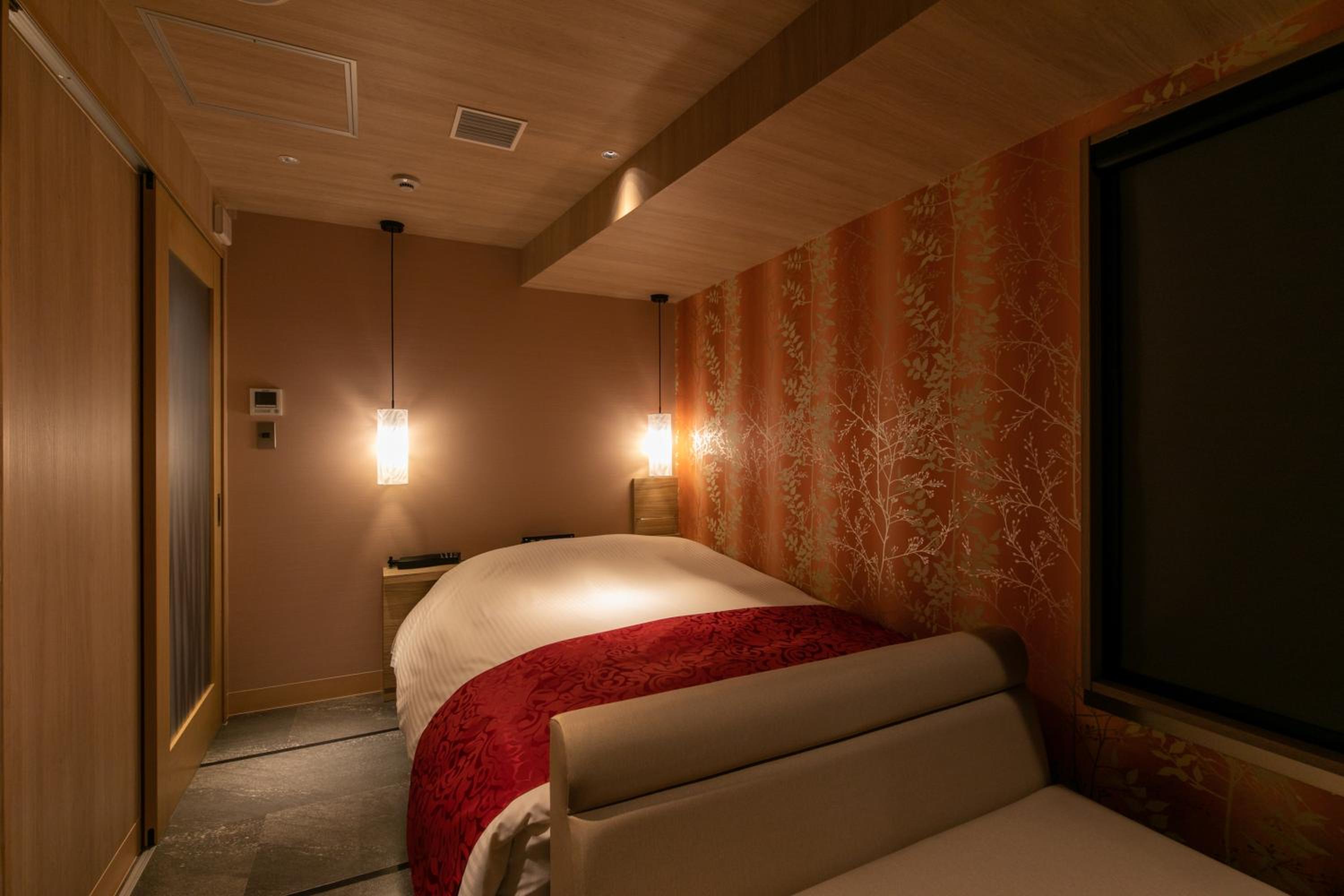 Small Double Room photo 2
