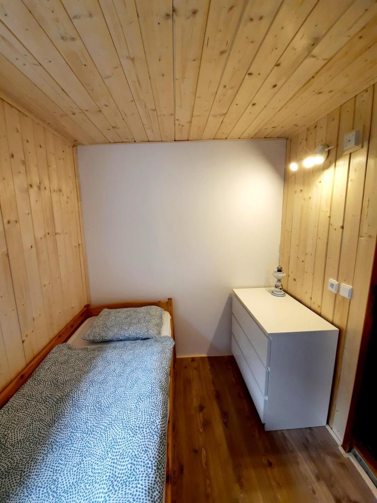 Three-Bedroom House photo 3