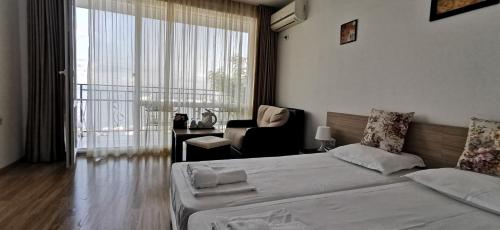  Double Room with Balcony and Sea View photo 1