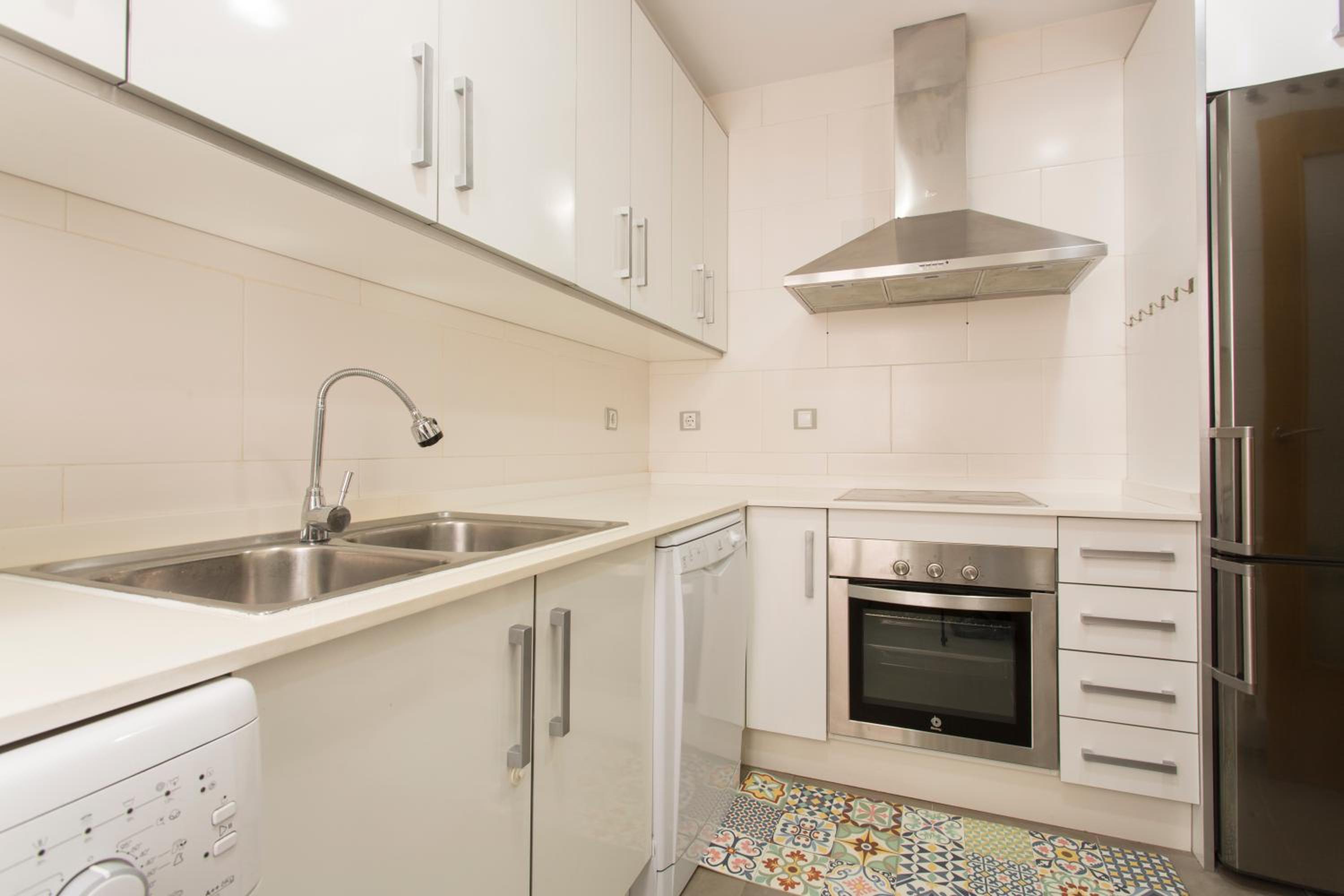 Three-Bedroom Apartment - Photo 20