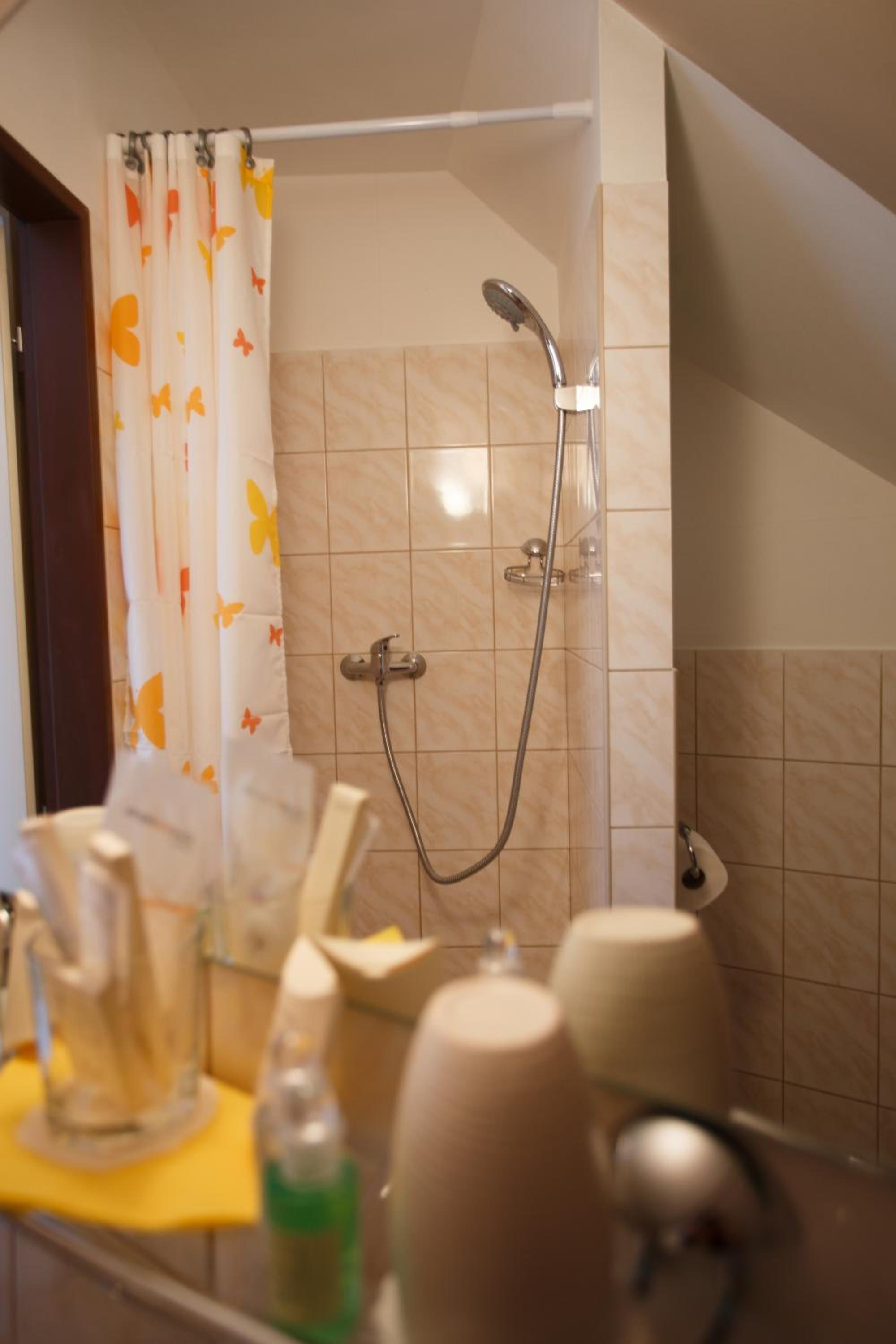 Double or Twin Room - Photo 20