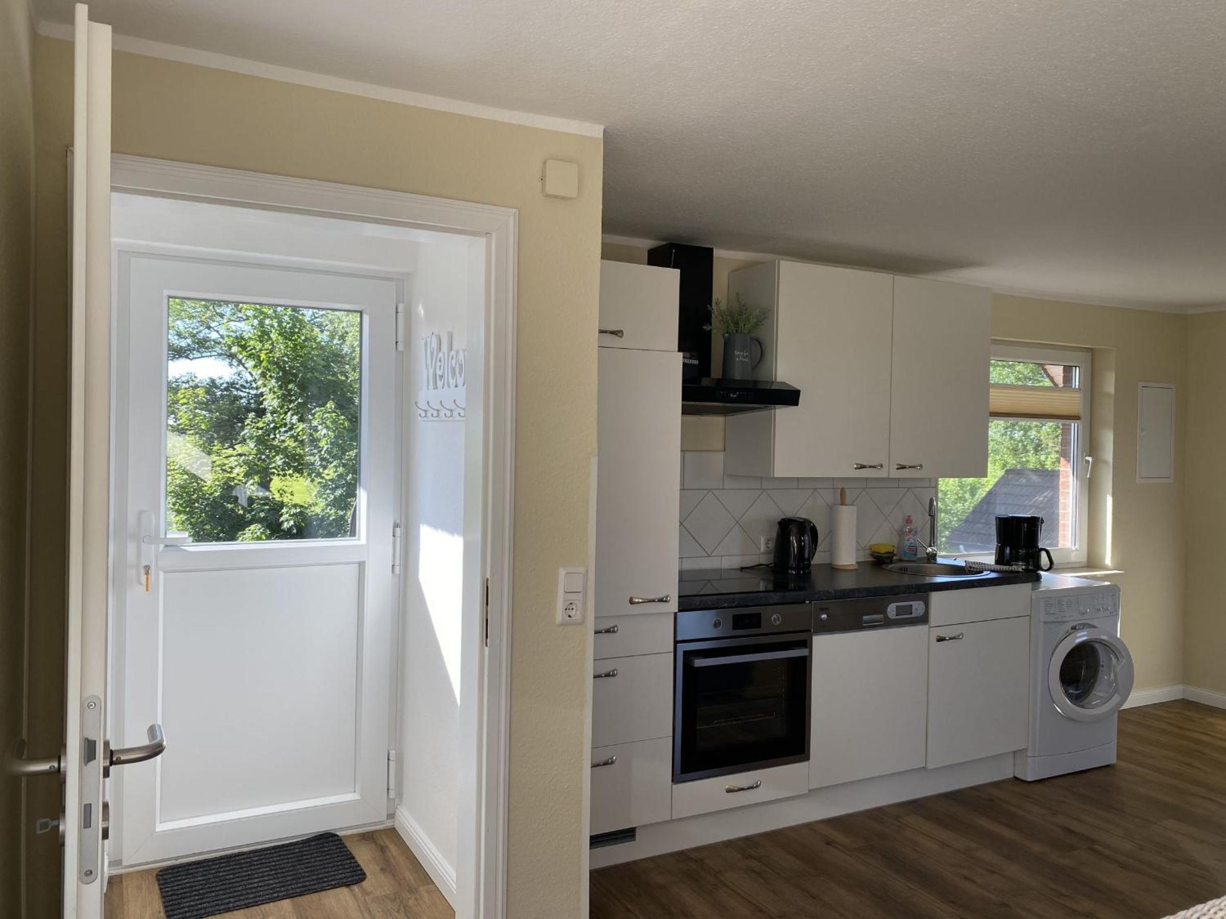 One-Bedroom Apartment with Garden View photo 3