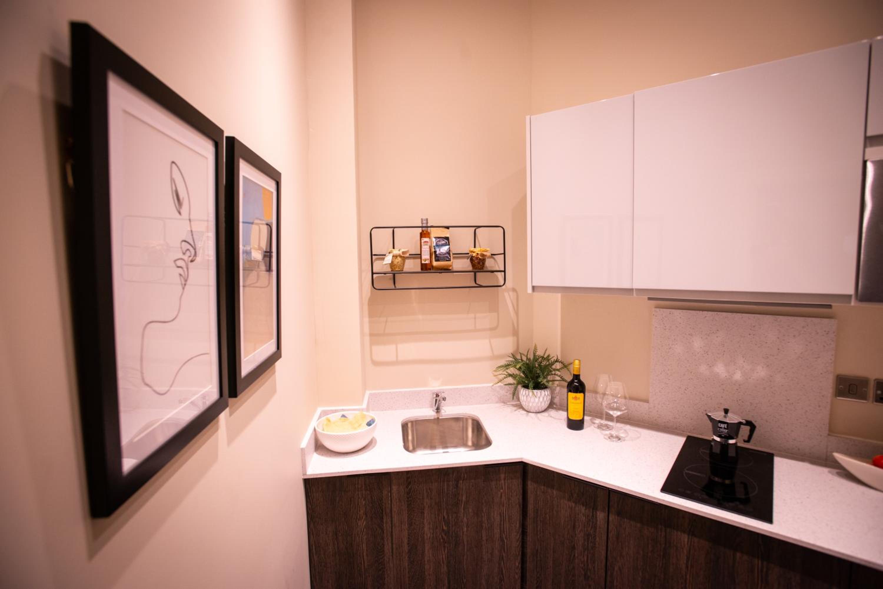 One-Bedroom Apartment - Photo 13