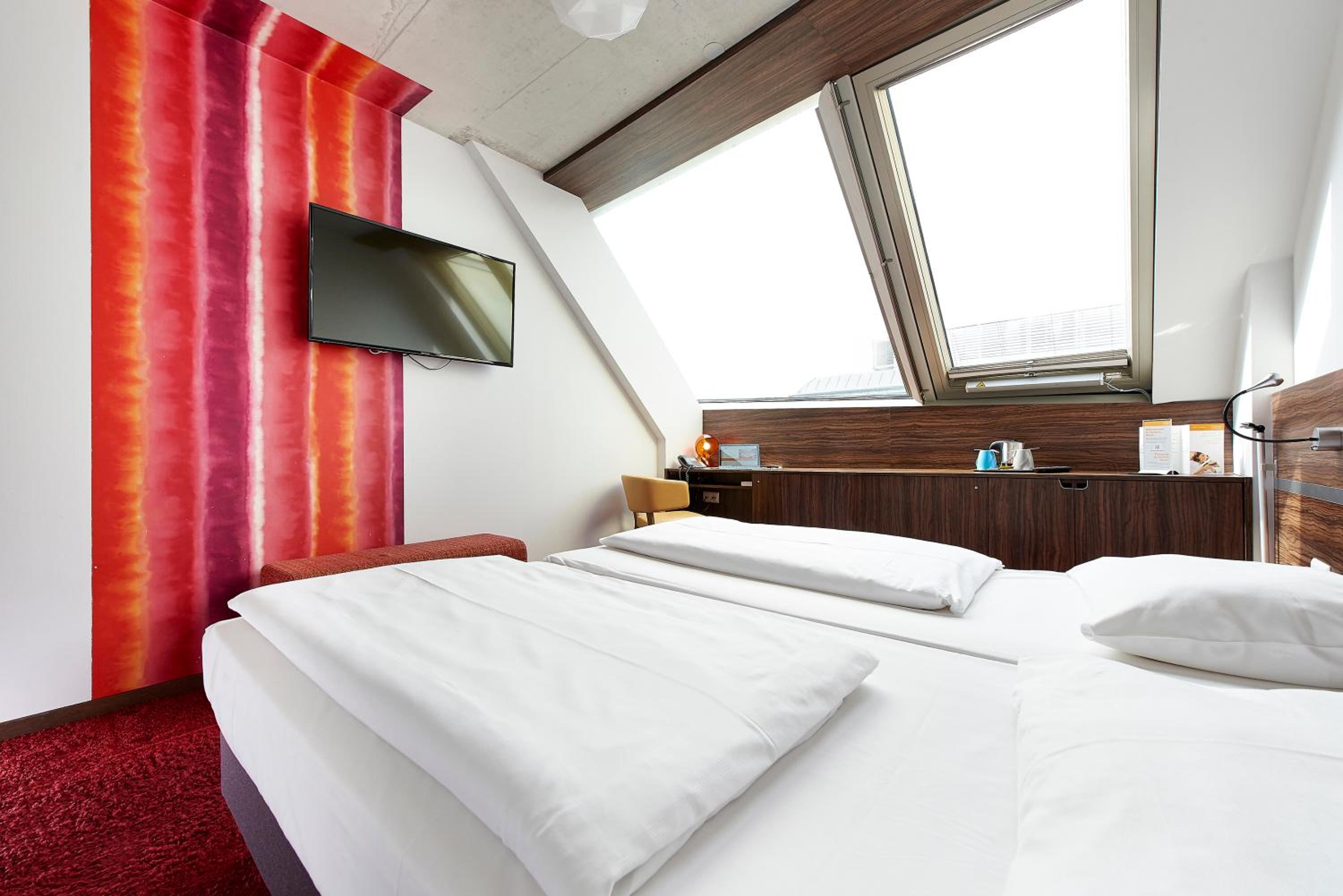 Deluxe Twin Room photo 3