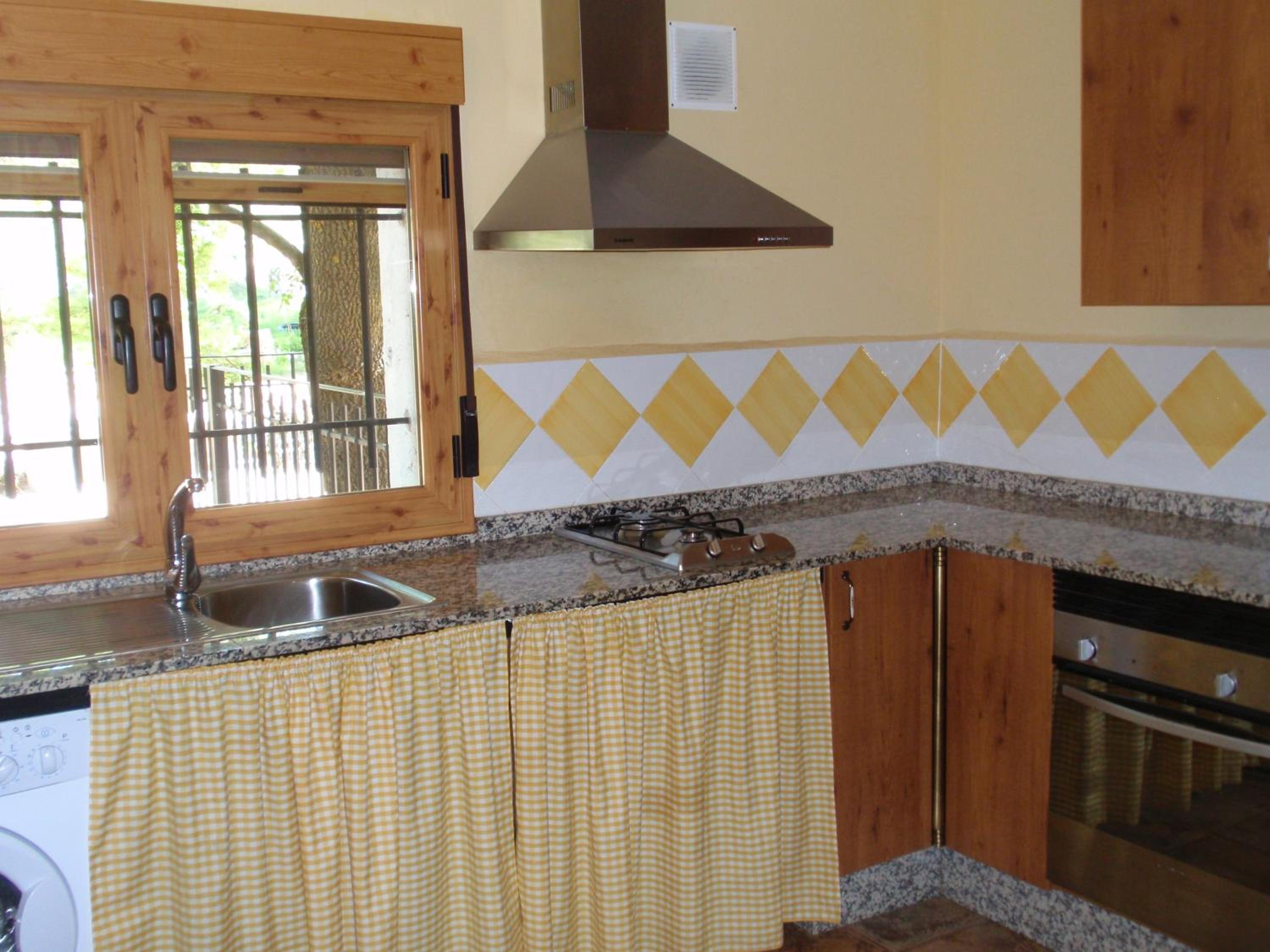 Four-Bedroom House - Disability Access photo 2