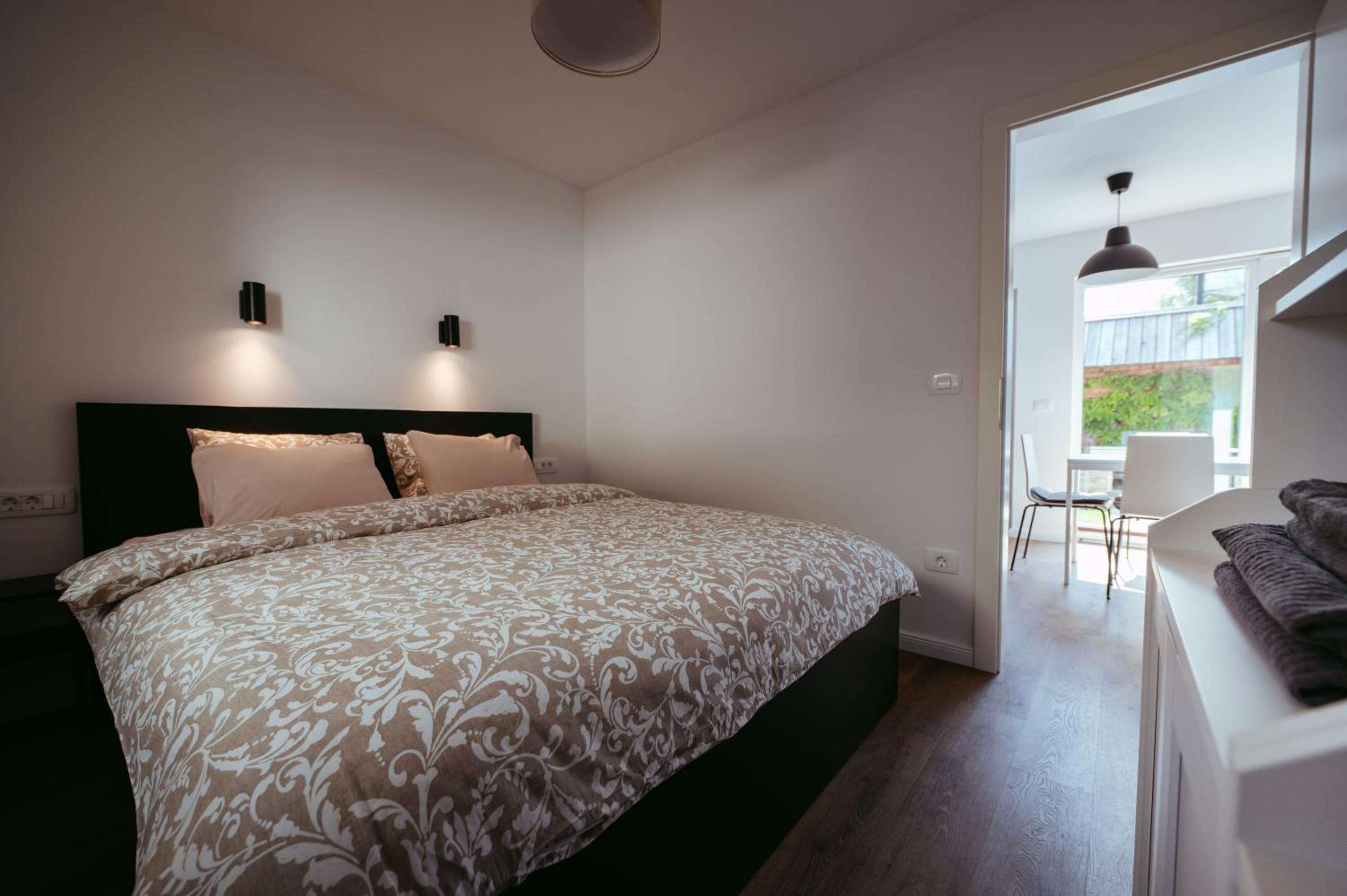 One-Bedroom Apartment - Photo 17