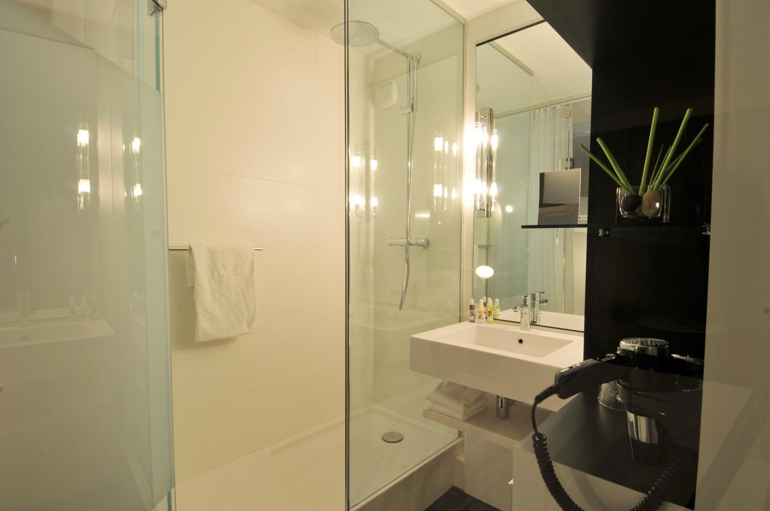 Double Room - Photo 3