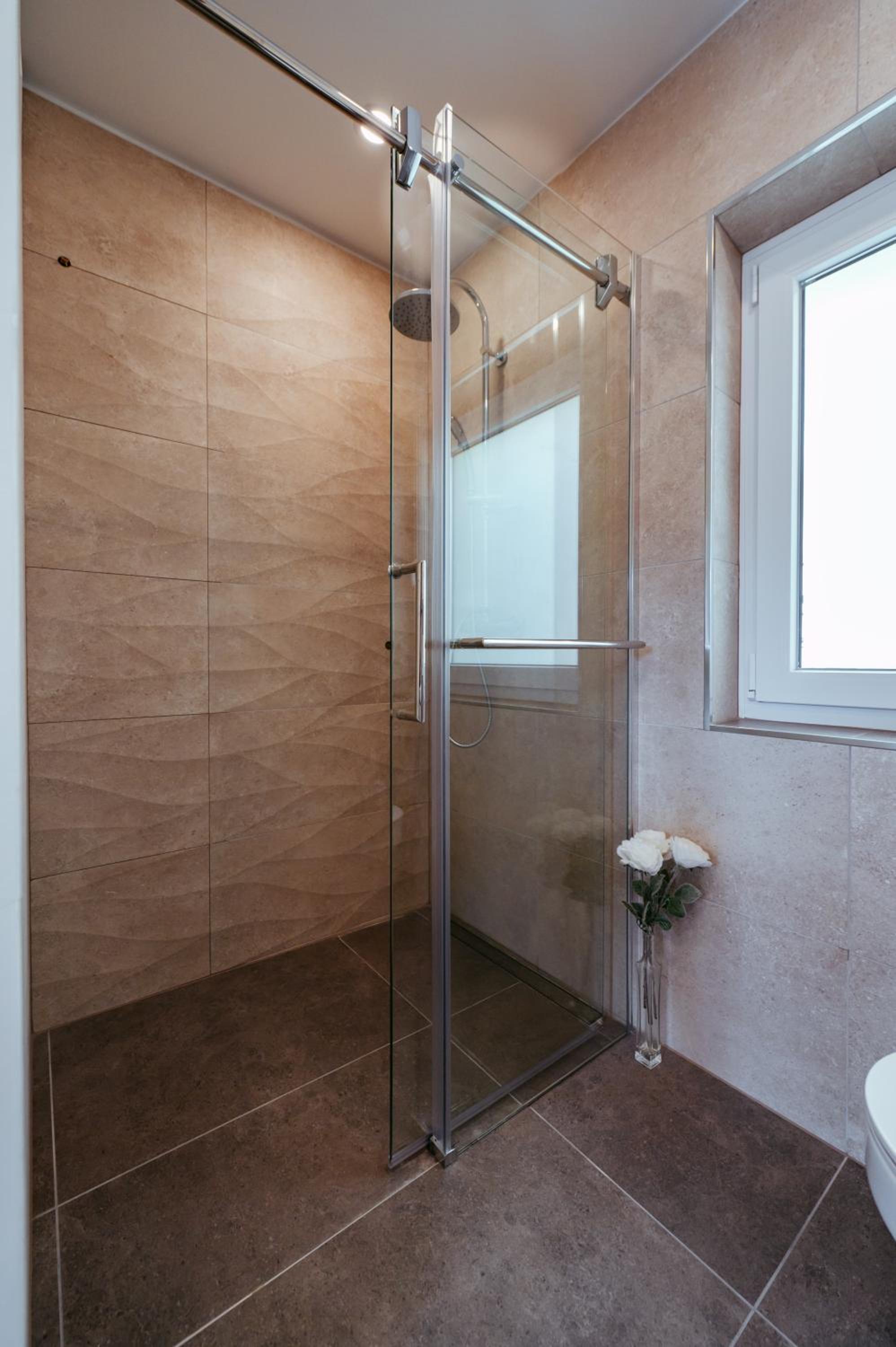 One-Bedroom Apartment - Photo 15