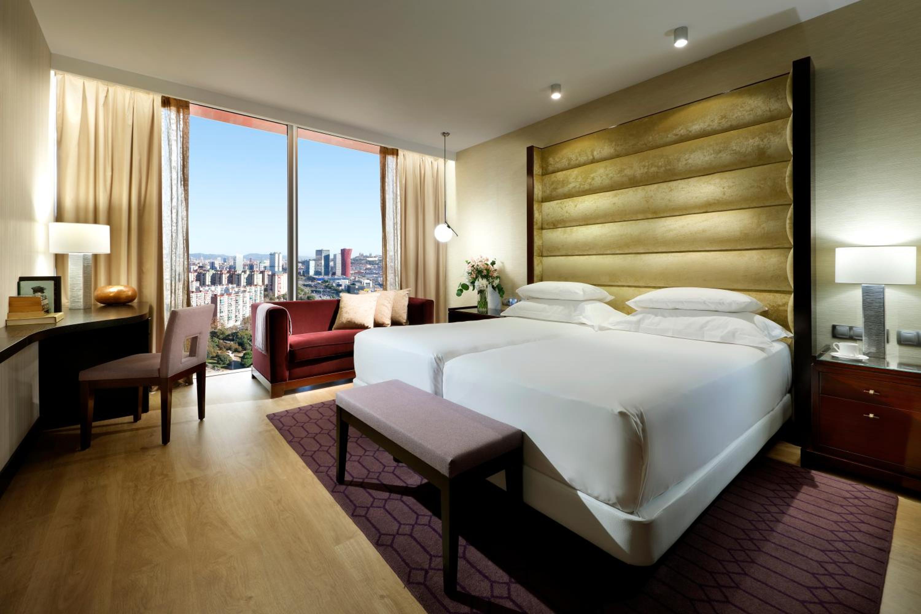 Twin Room with City View