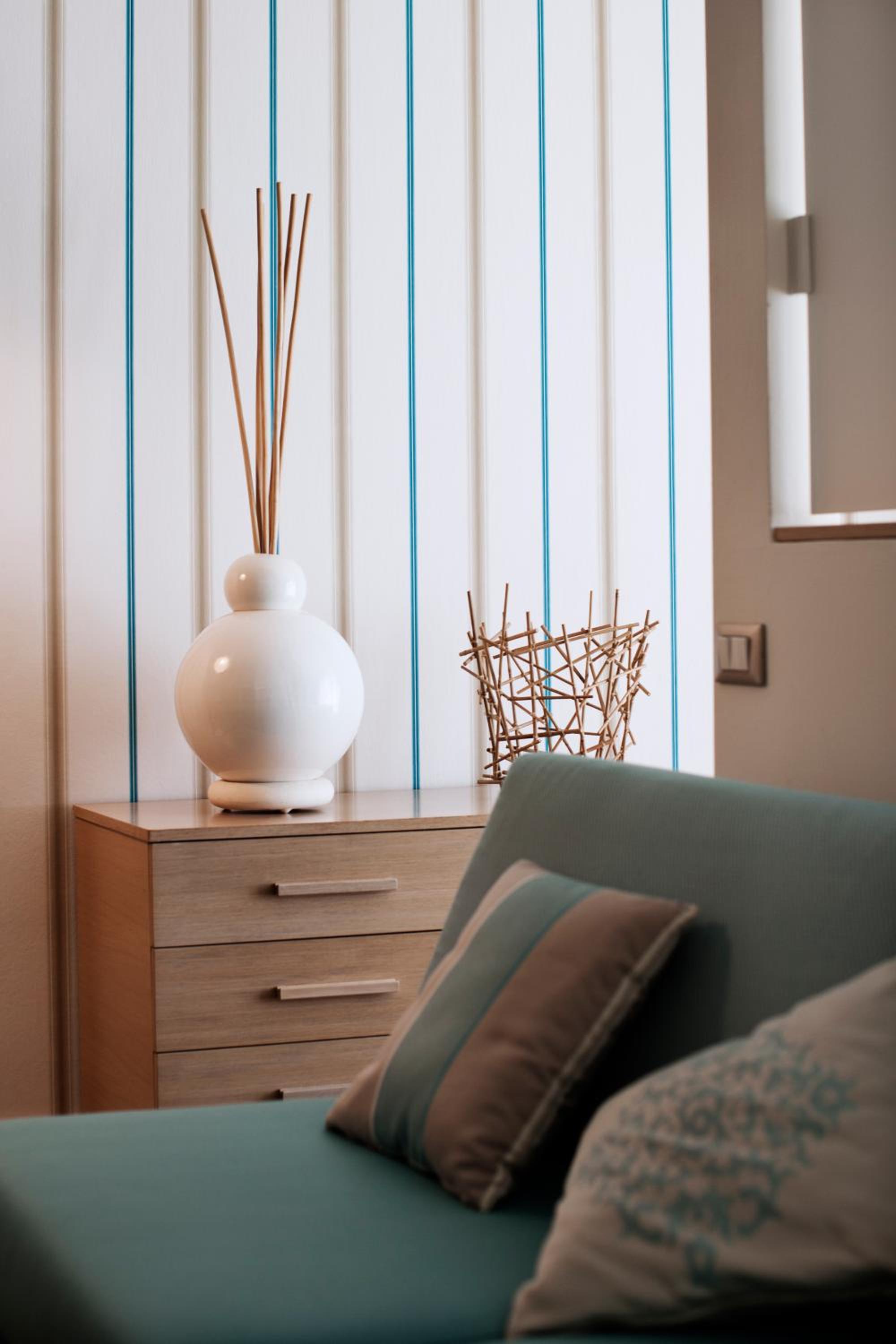 Junior Suite with Lateral Sea View - Photo 3