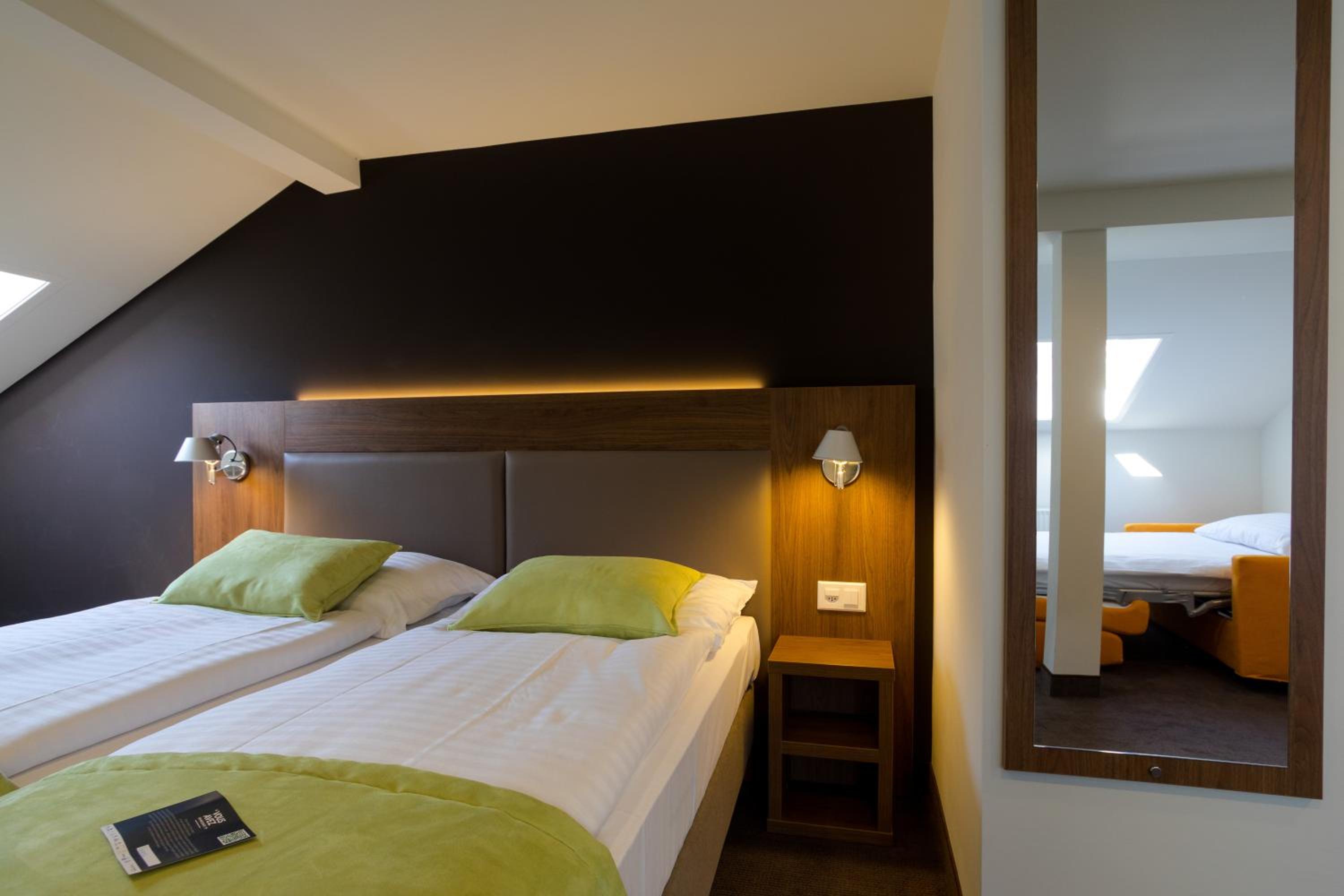 Standard Triple Room photo 3
