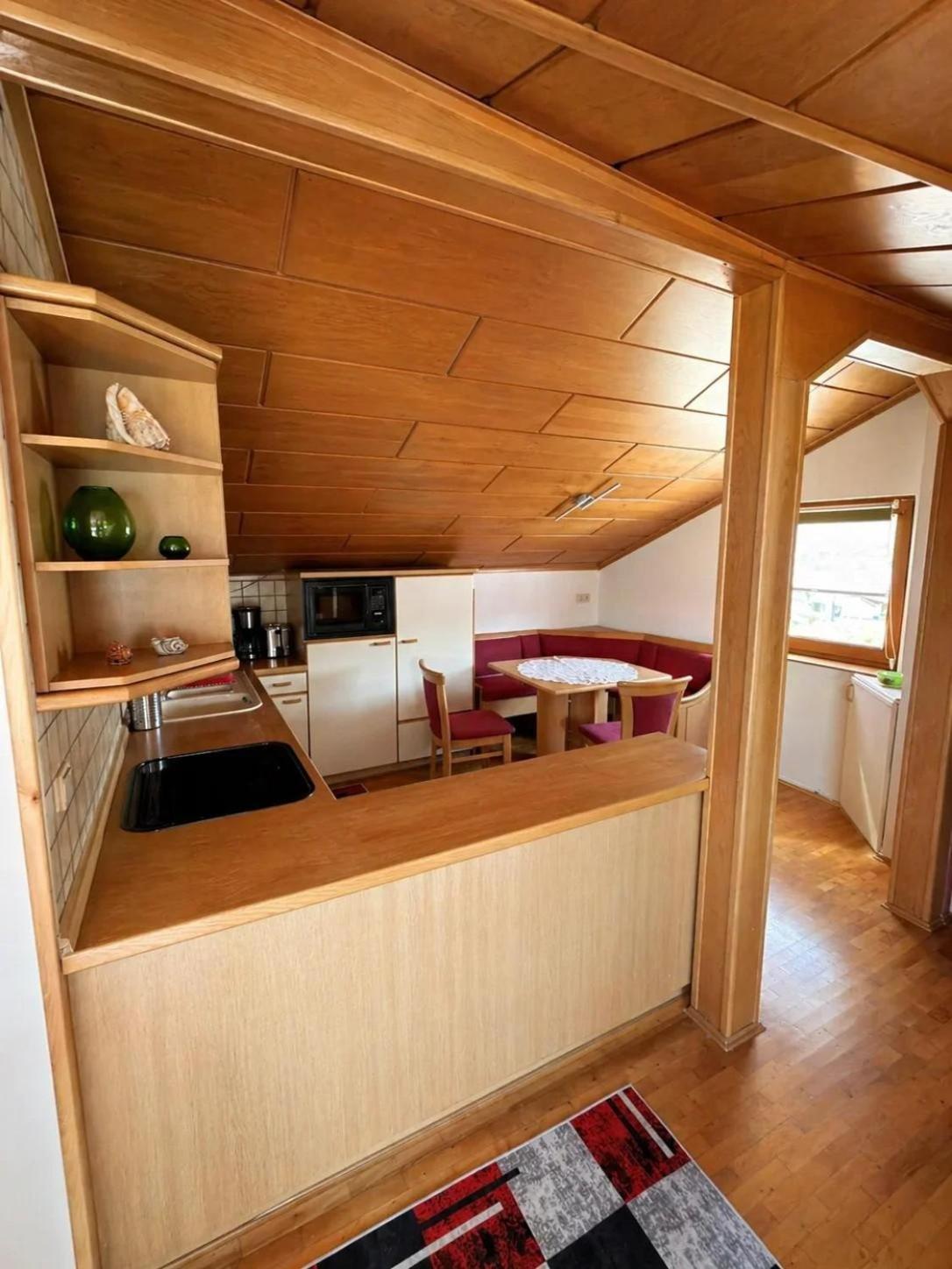 One-Bedroom Apartment with Shower photo 1