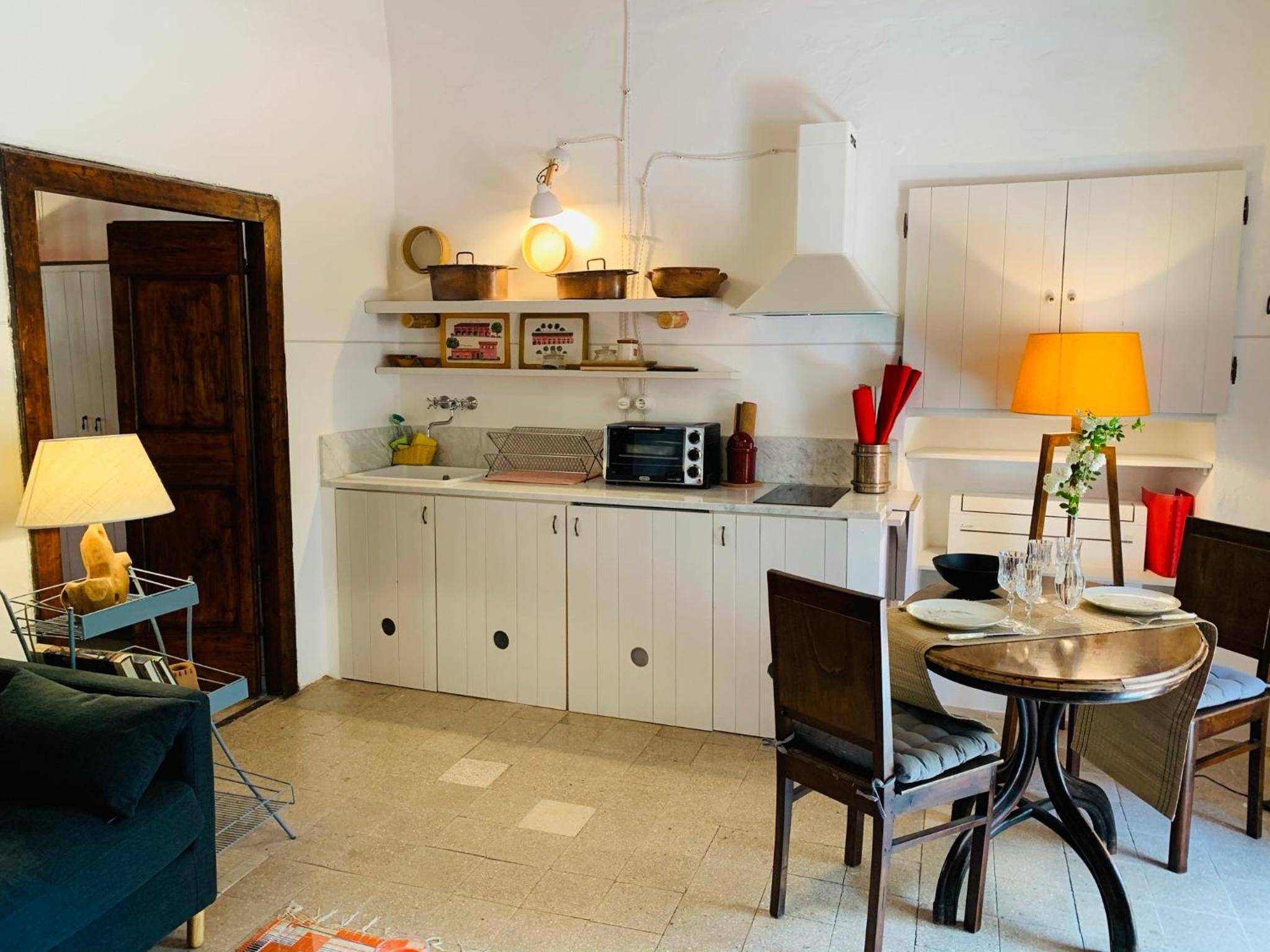 Apartment with Balcony - Photo 35