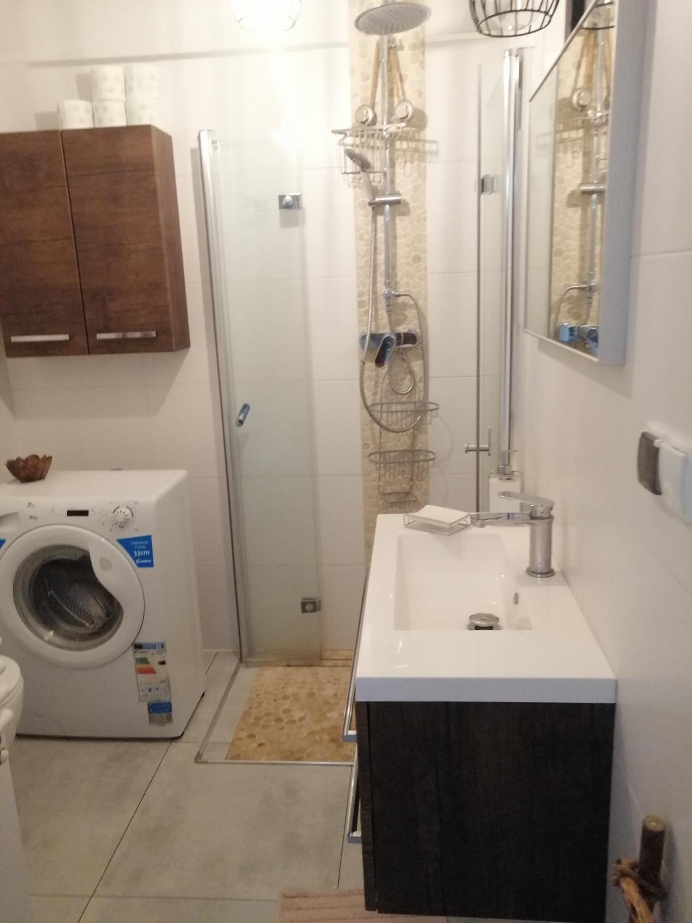 One-Bedroom Apartment - Photo 1