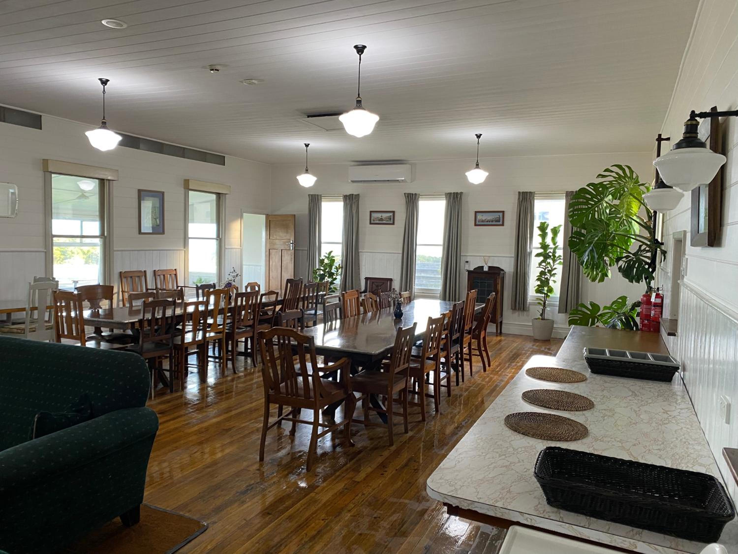 Standard Queen Room - Photo 26